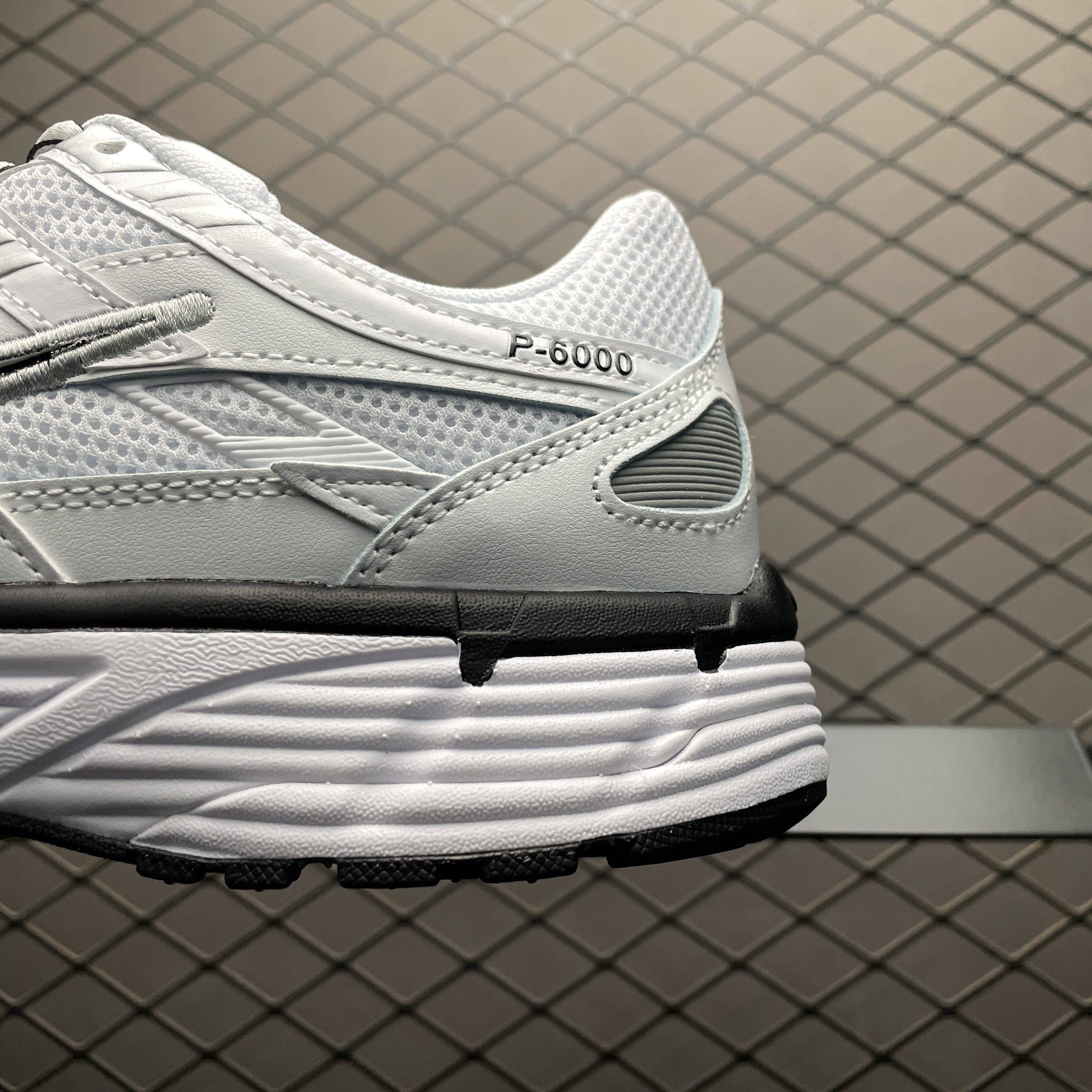 Nike P-6000