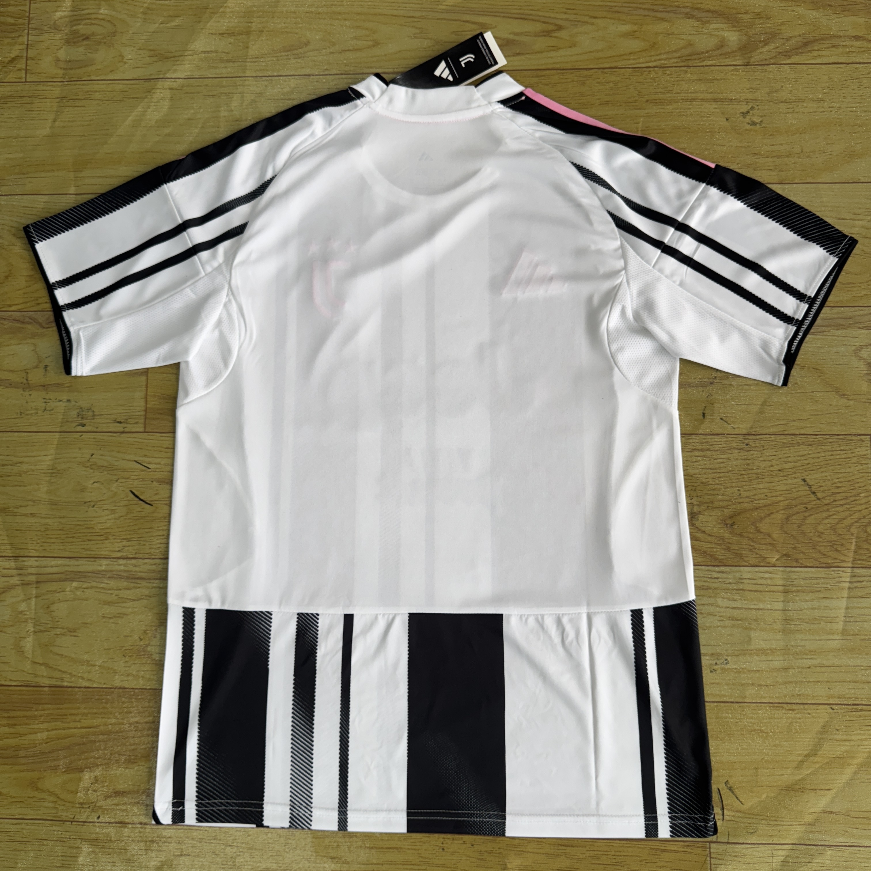 2025/2026 Juventus Home Football Shirt (Fan Edition)