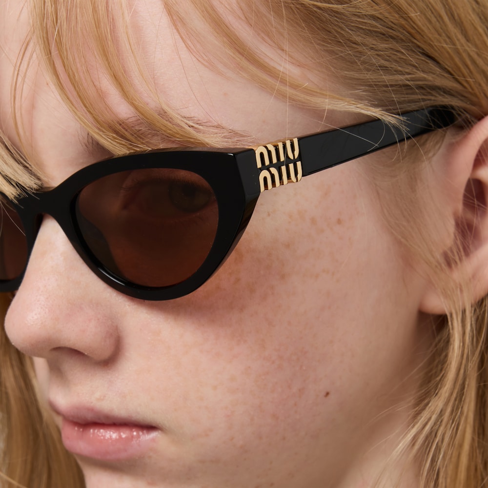 Miu Miu Logo sunglasses