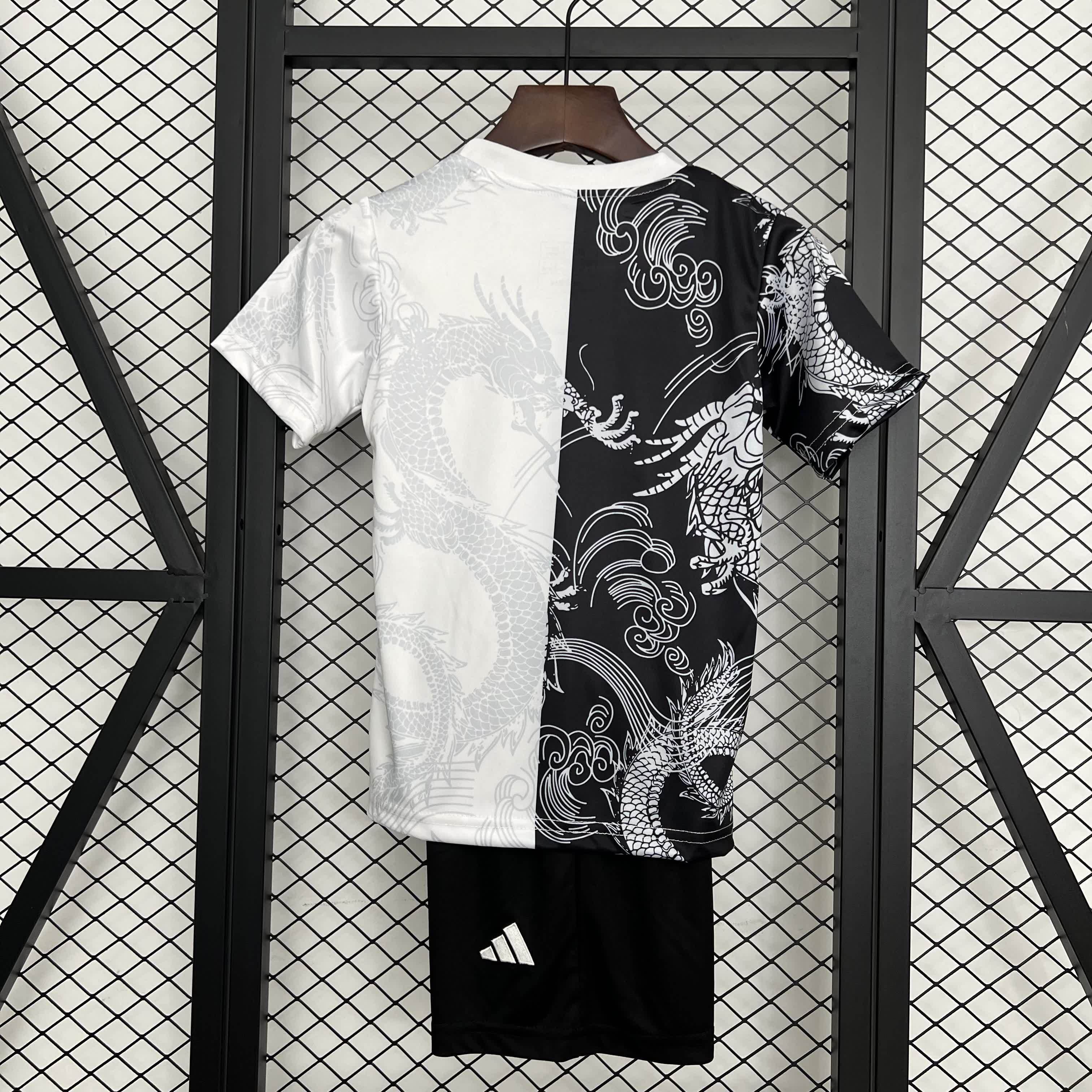 2025/2026 Real Madrid Special Edition Kids Kit (Kids Kit socks)