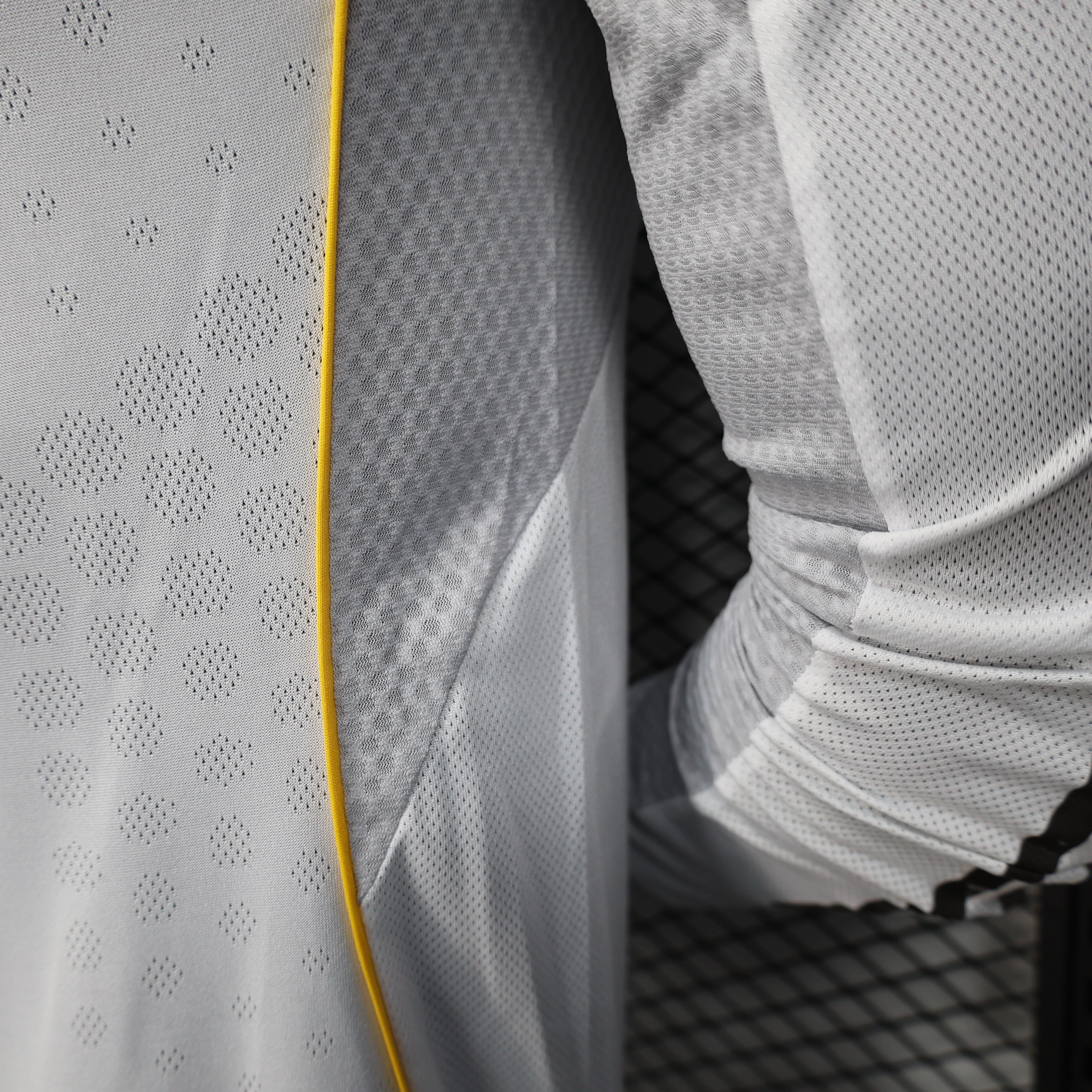 2025/2026 Real Madrid Home Long Sleeve Football Shirt (Player Edition）