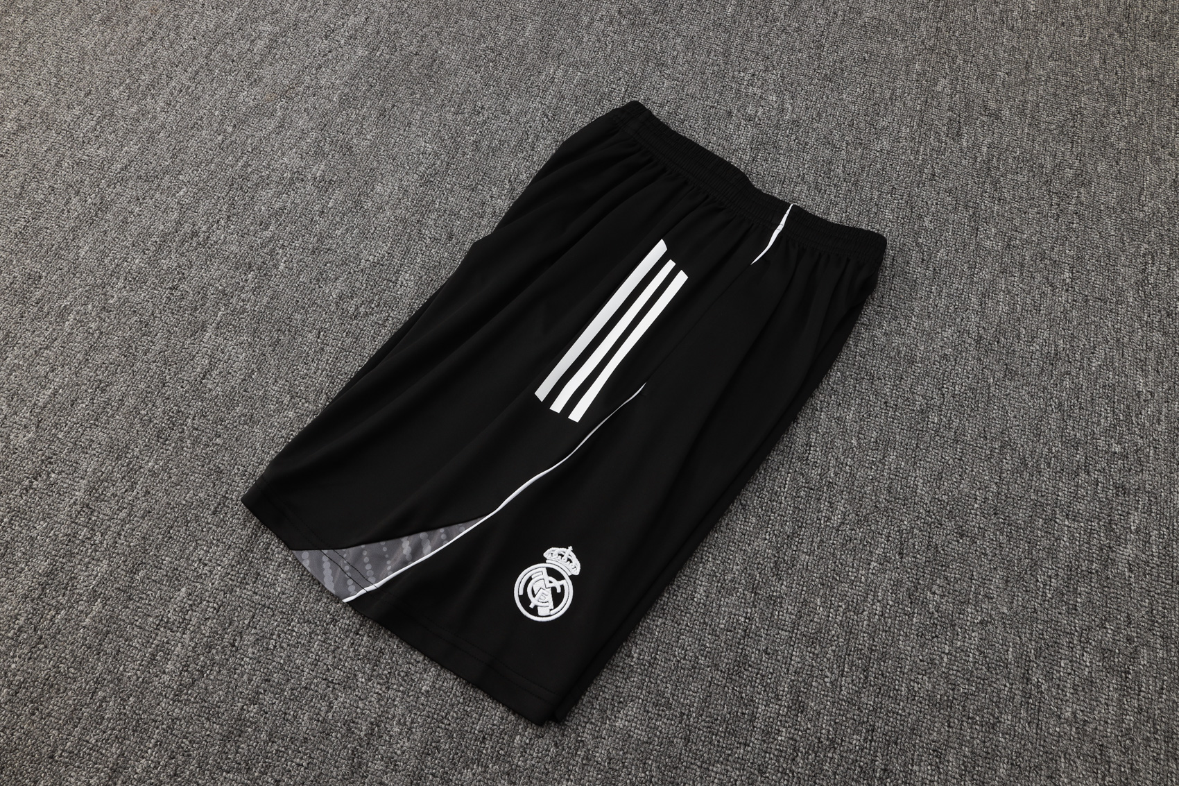 2025/2026 Real Madrid black adult vest training suit (Adult Kit)