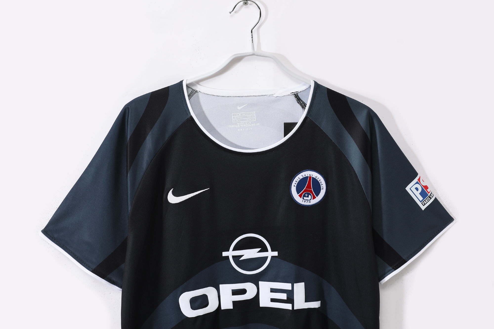 2001/2002 Paris Saint-Germain Second Away Retro Football Shirt