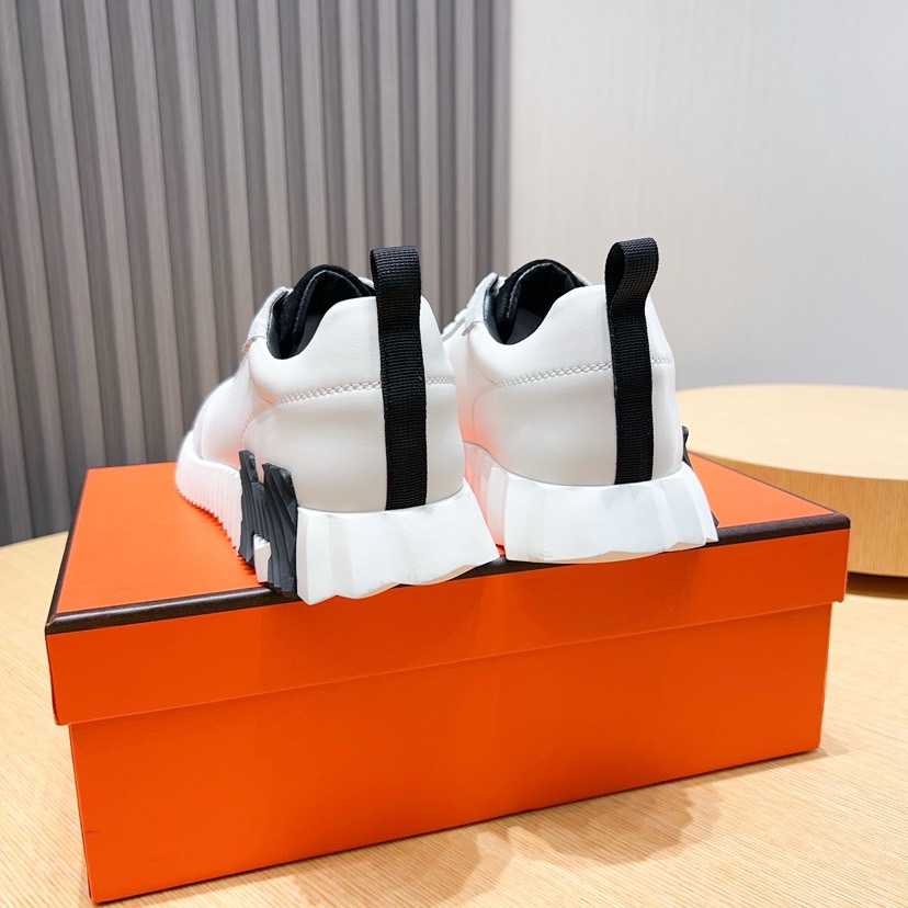 Hermès Bouuncing sneakers featuring shoes