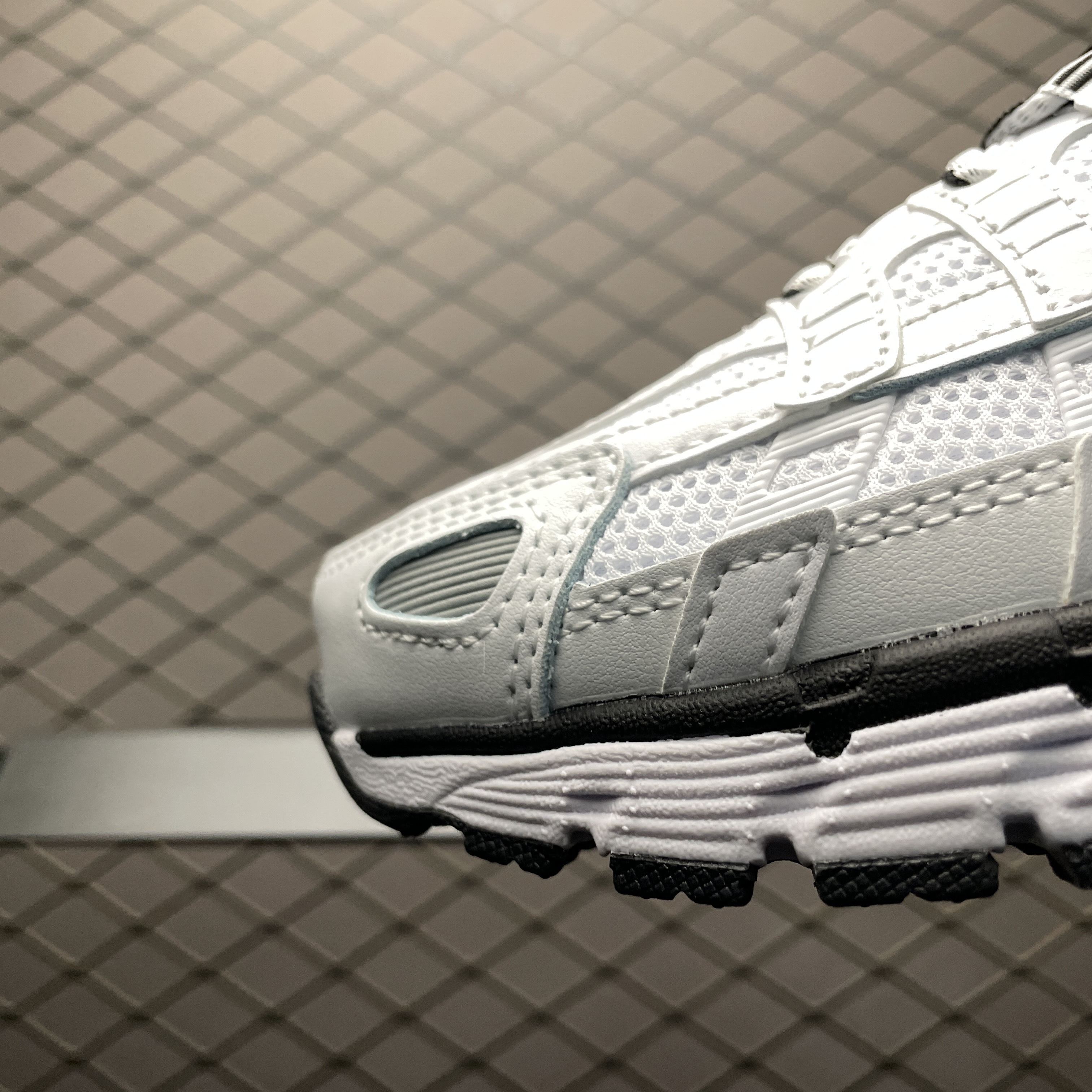 Nike P-6000