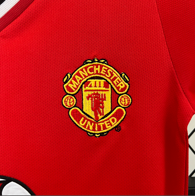 00/01 Manchester United home ground Retro Football Soccer Kids Kit