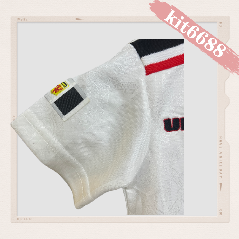 97/98 Manchester United Away Retro Football Soccer Kids Kit