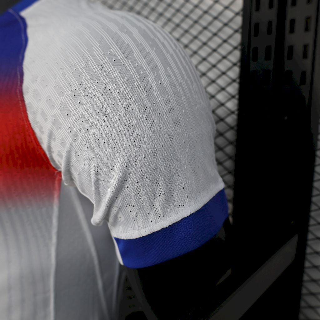 2025/2026 England Home Football Shirt (Player Edition)