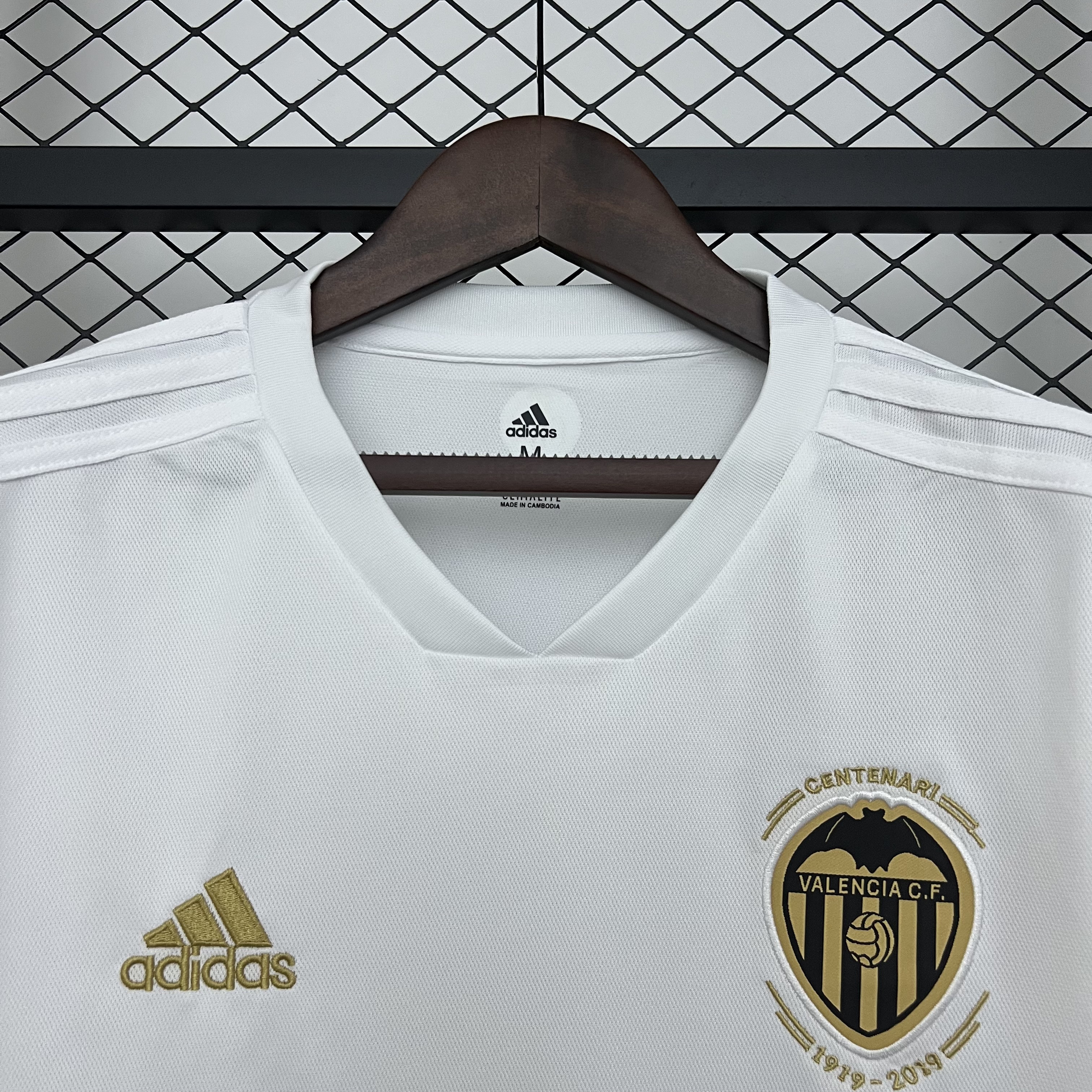 2018/2019 Valencia Home Retro Football Shirt