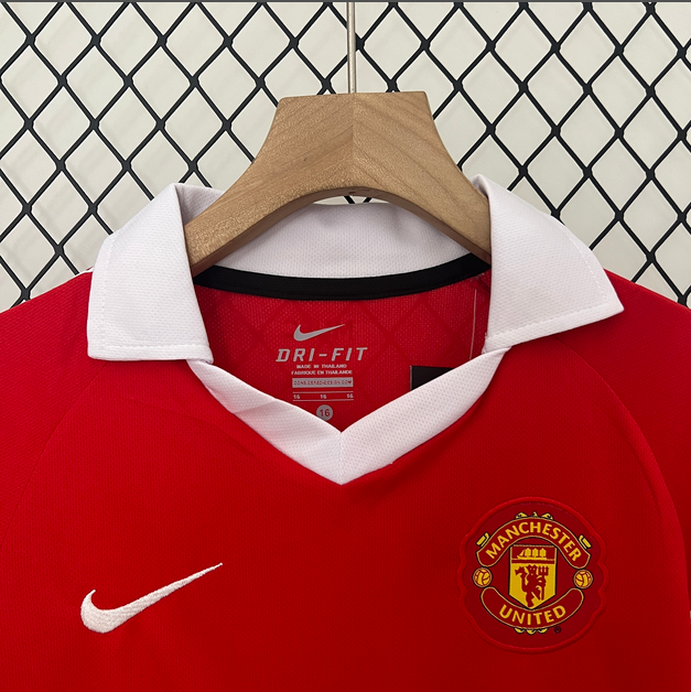 10/11 Manchester United home ground Retro Football Soccer Kids Kit