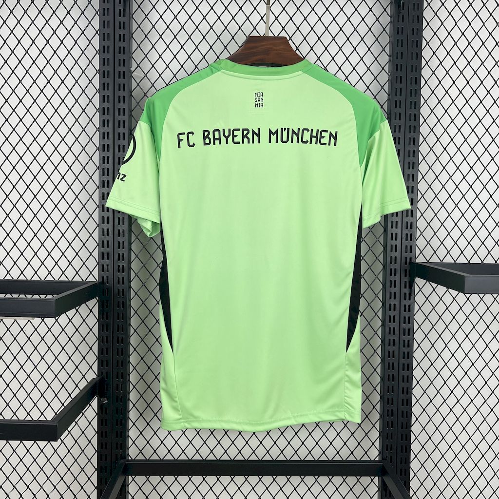 2025/2026 Bayern Munich Goalkeeper Green Football Shirt (Fan Edition)
