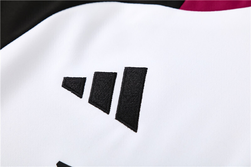 24/25 Manchester United white Half Zip Training Kit (Adult Kids Kit)