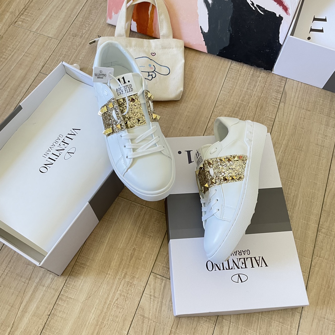 Valentino Garavani Rockstud
