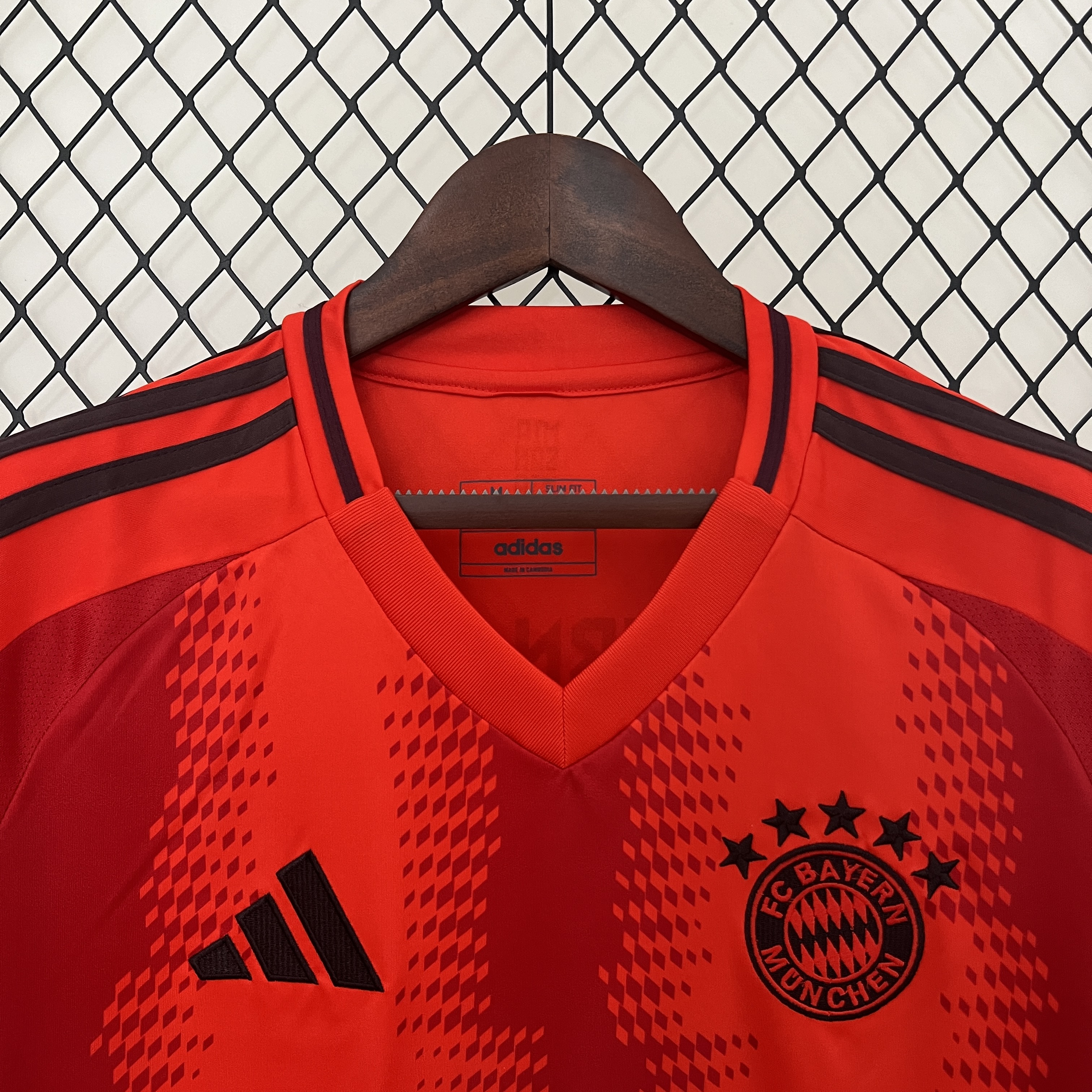 2024/2025 Bayern Munich Home Football Shirt (Fan Edition)