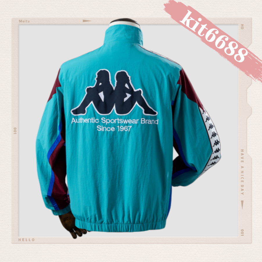 26/27 Manchester United Retro Windbreaker