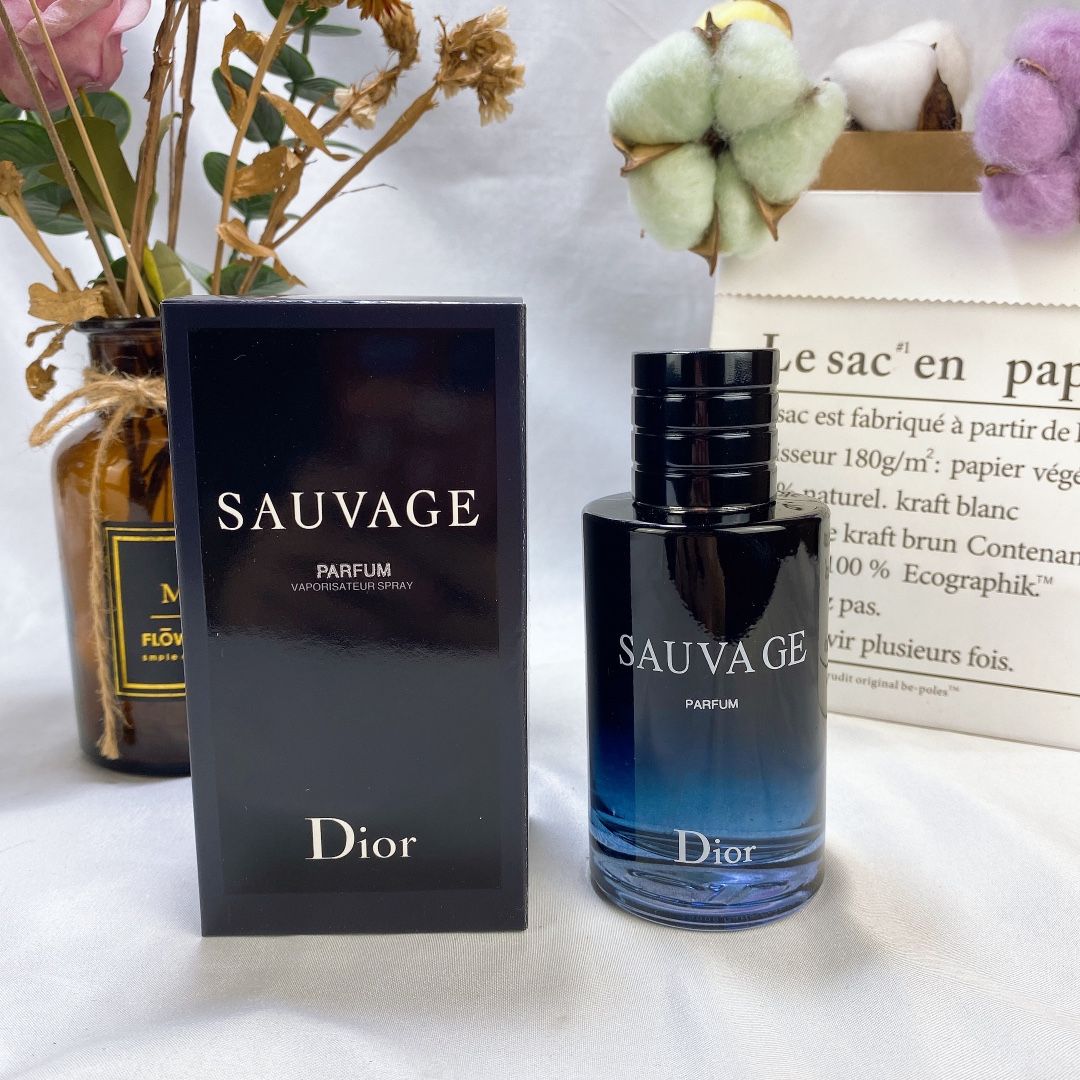 Dior SAUAGE Perfume Long Lasting Enhances Intimacy  Hombre Perfume