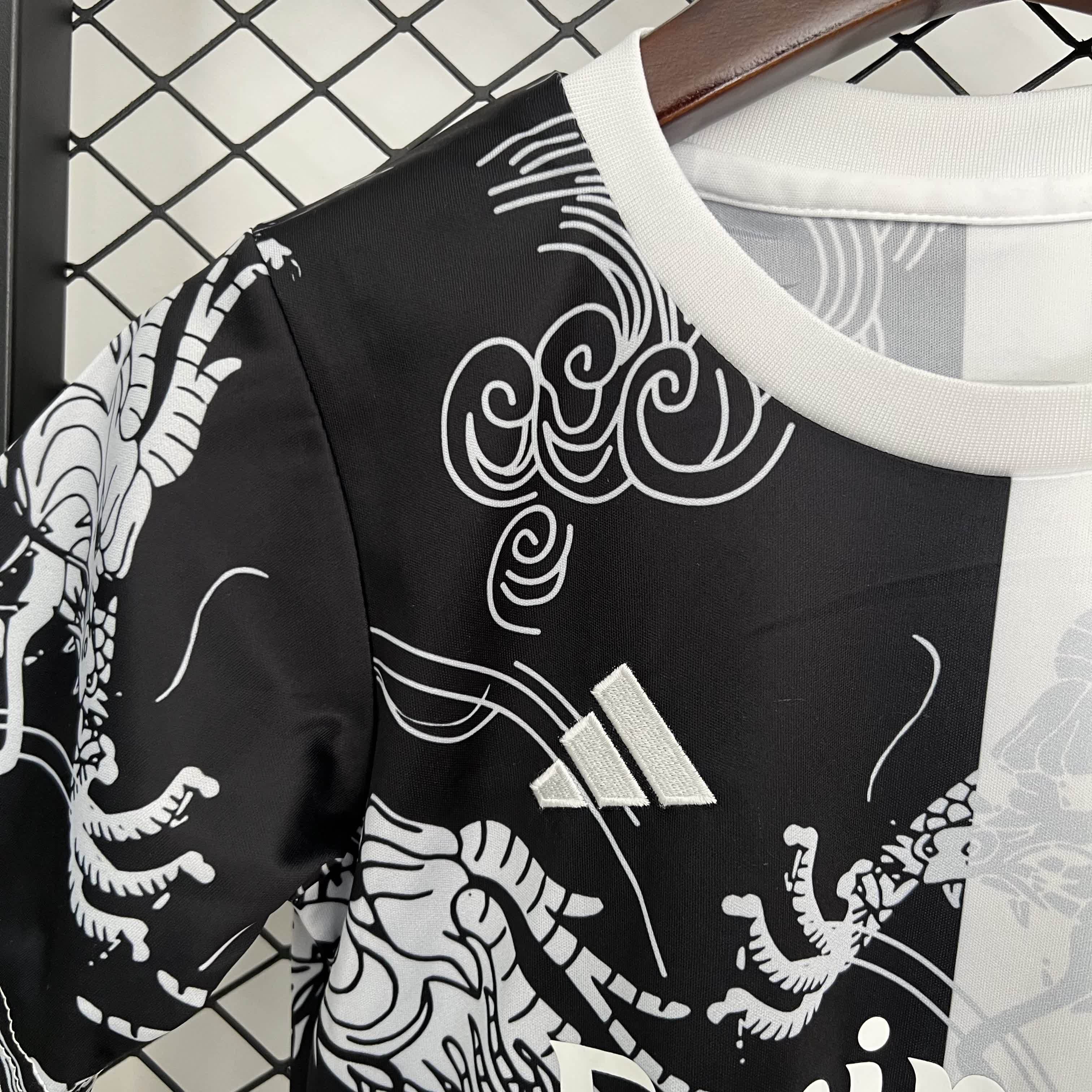 2025/2026 Real Madrid Special Edition Kids Kit (Kids Kit socks)