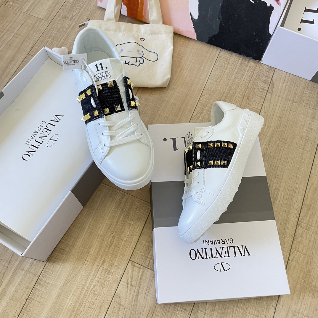 Valentino Garavani Rockstud
