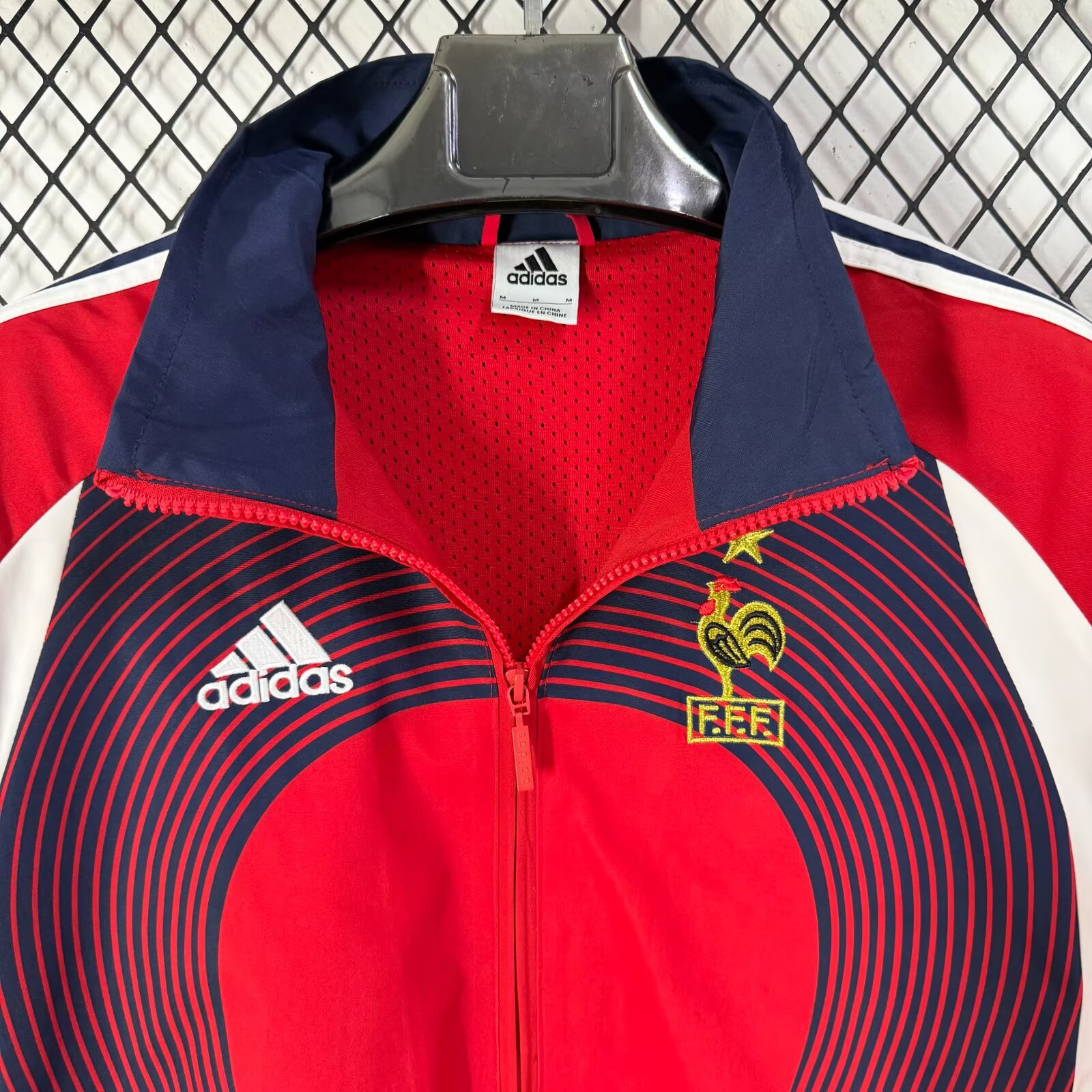 05/06 France Retro Windbreaker -  red
