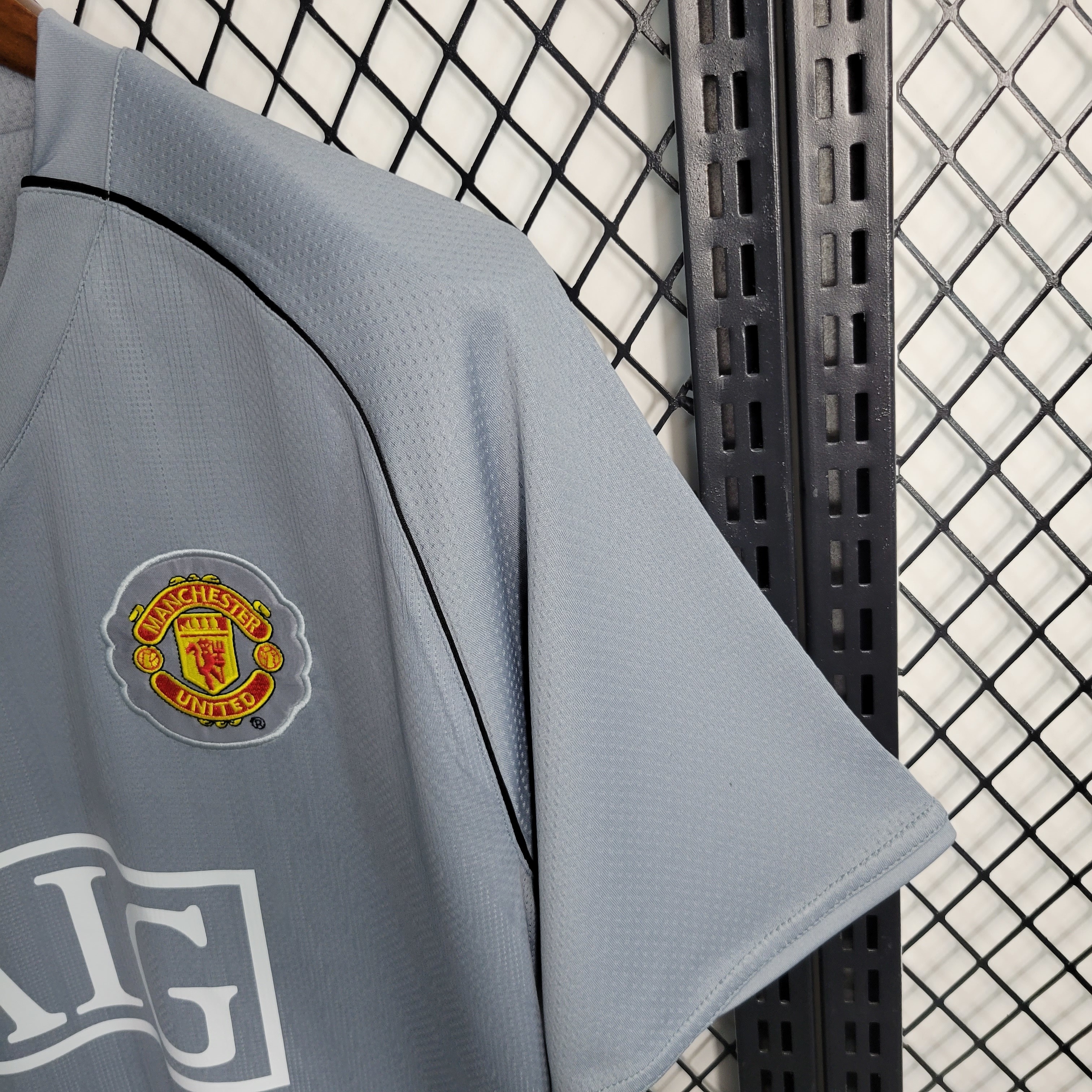 07/08 Manchester United goalkeeper retro football jersey