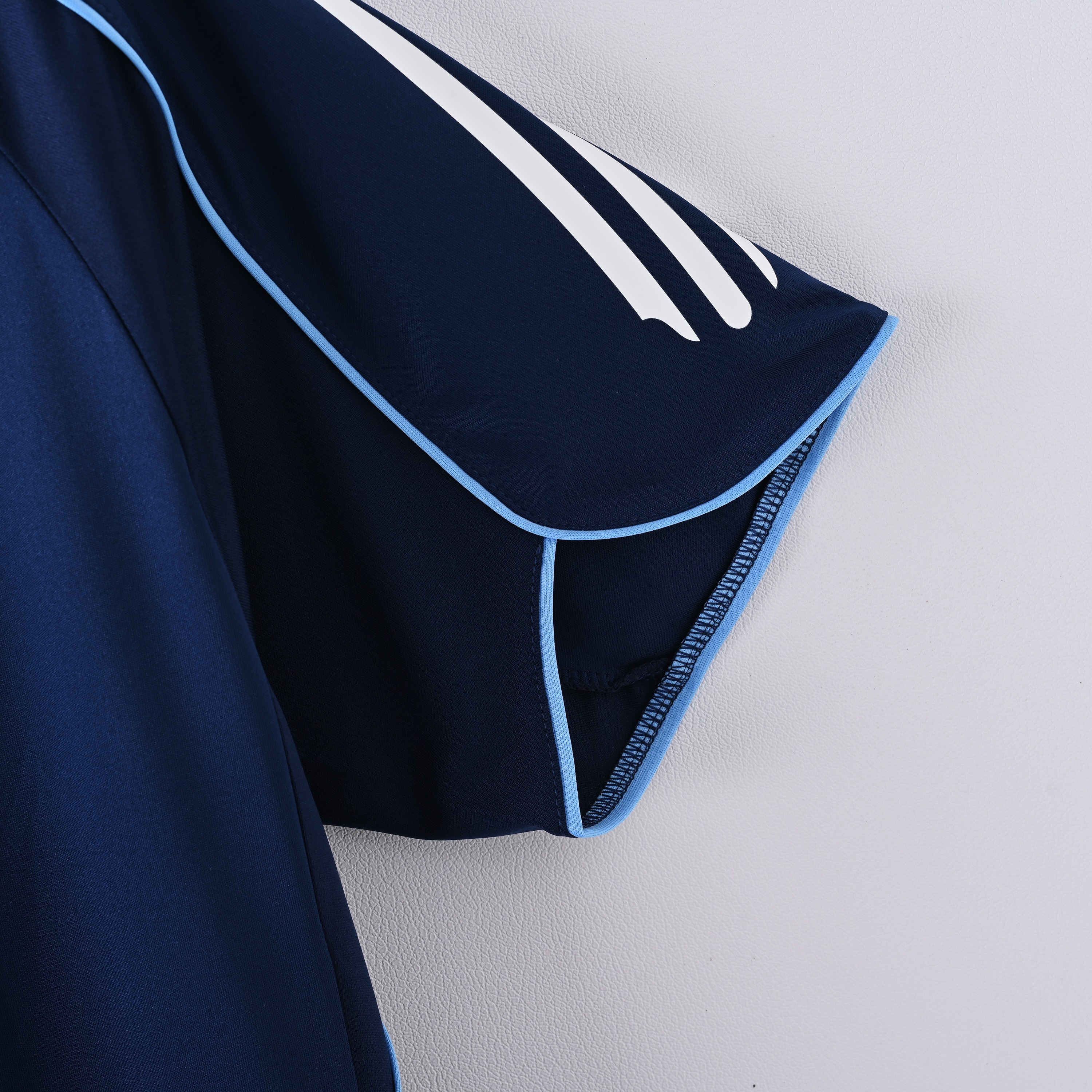 2005/2006 Real Madrid Away Retro Football Shirt