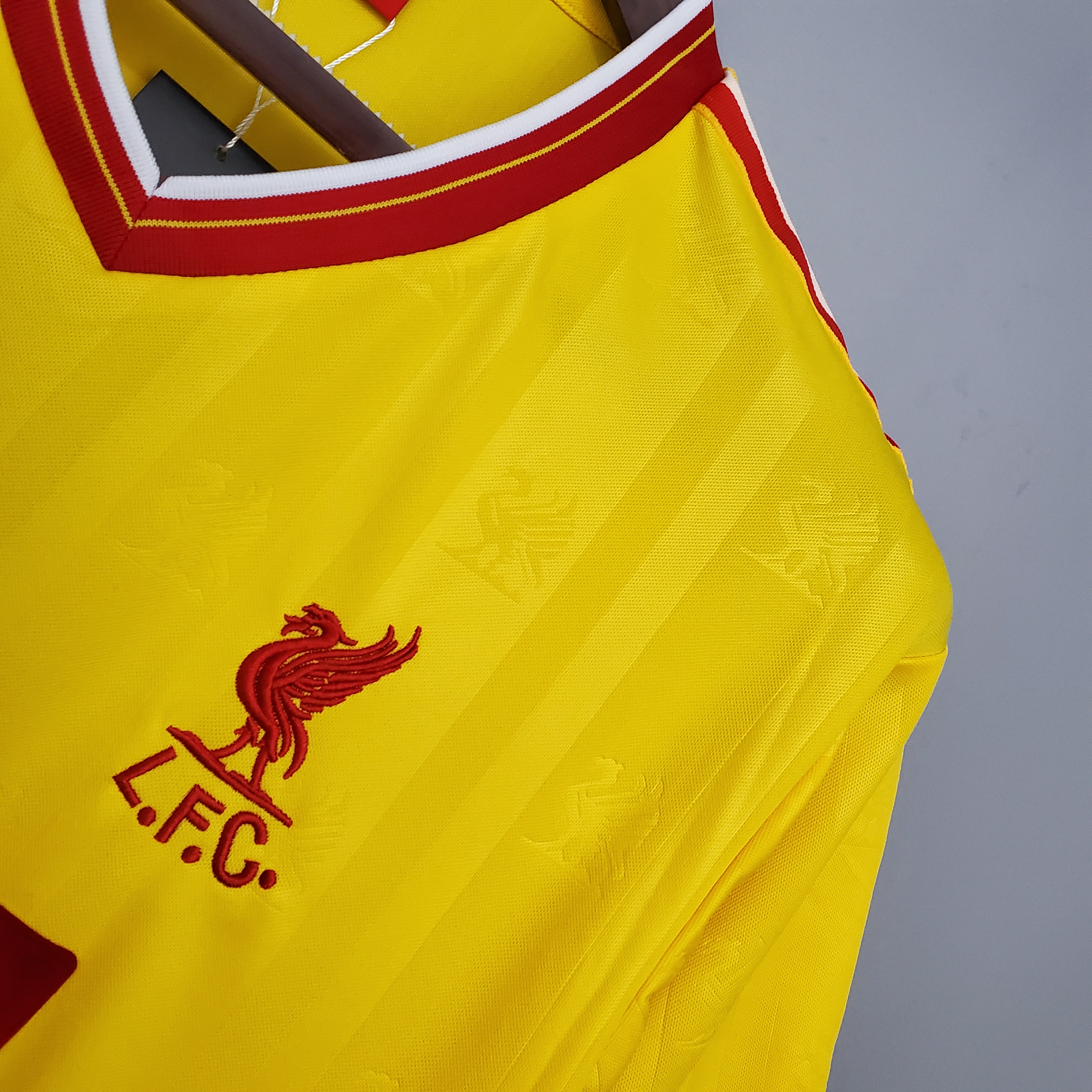 1985/1986 Liverpool Retro Away Football Shirt