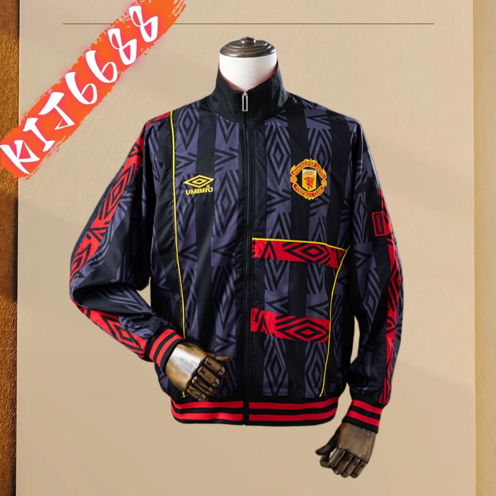 92/94 Manchester United Retro Windbreaker - Black