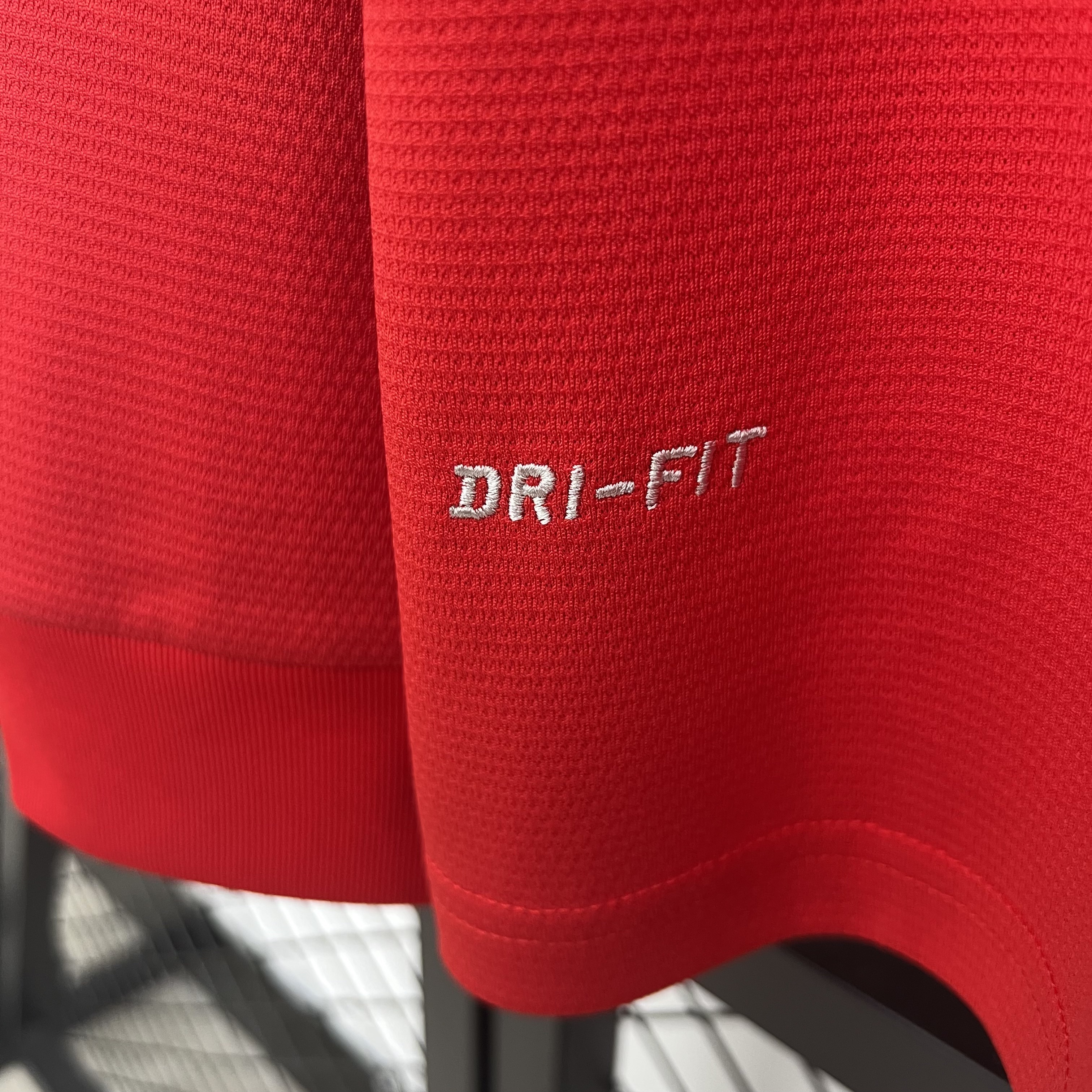 13/14 Manchester United home long sleeved retro football jersey