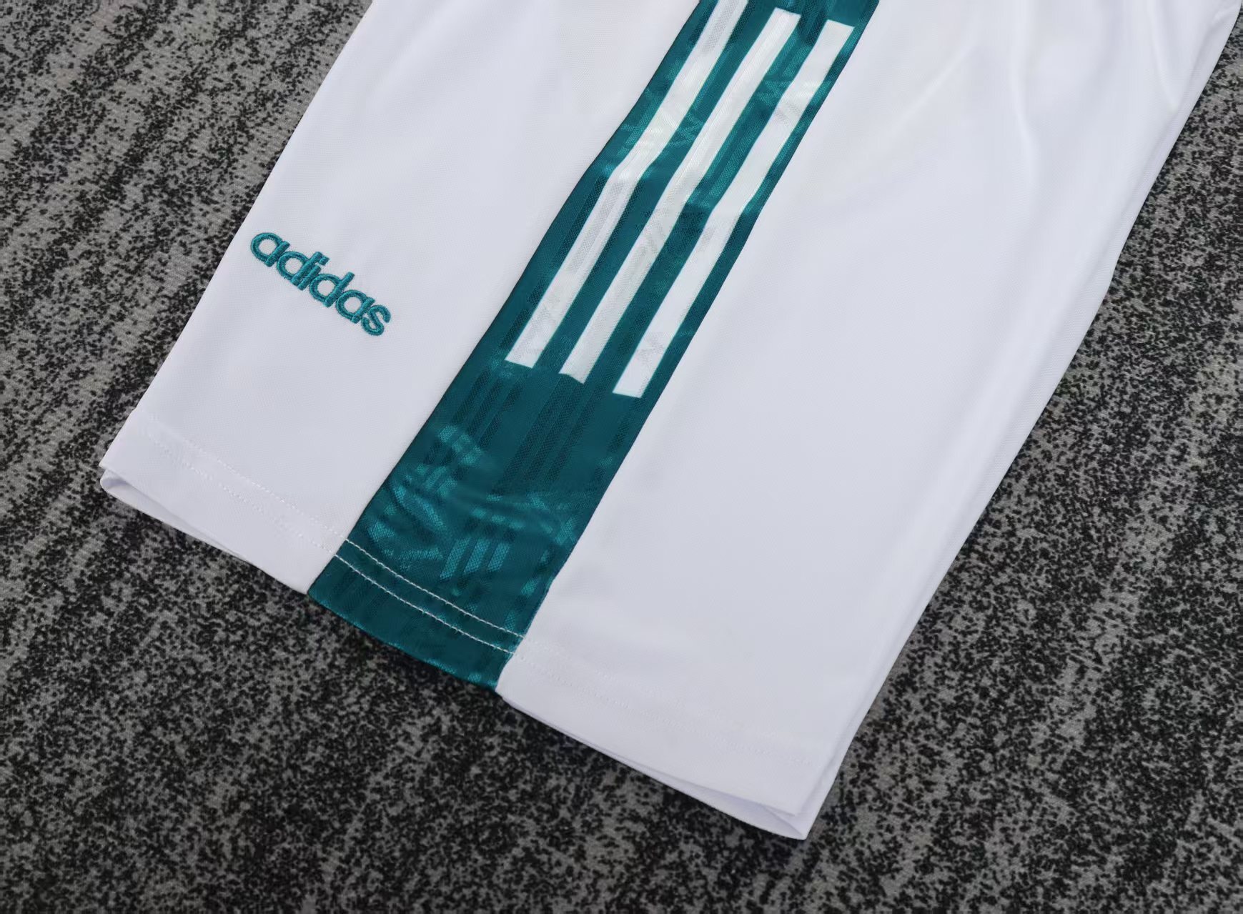 1996 Germany Away Retro Football Shirt ( Kids Kit )