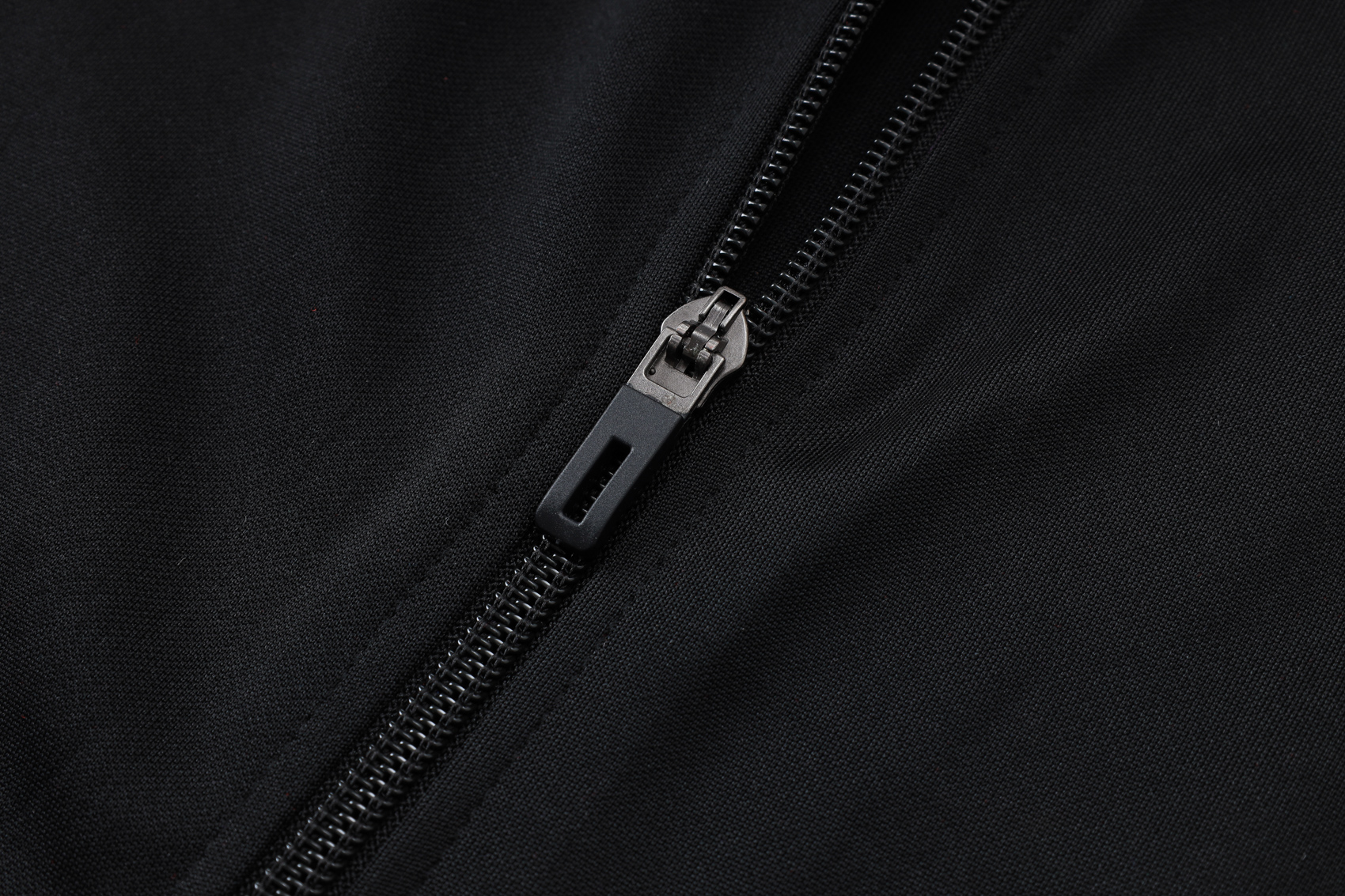 2025/2026 Arsenal Black Adult Full Zip Training Suit (Adult Kit)