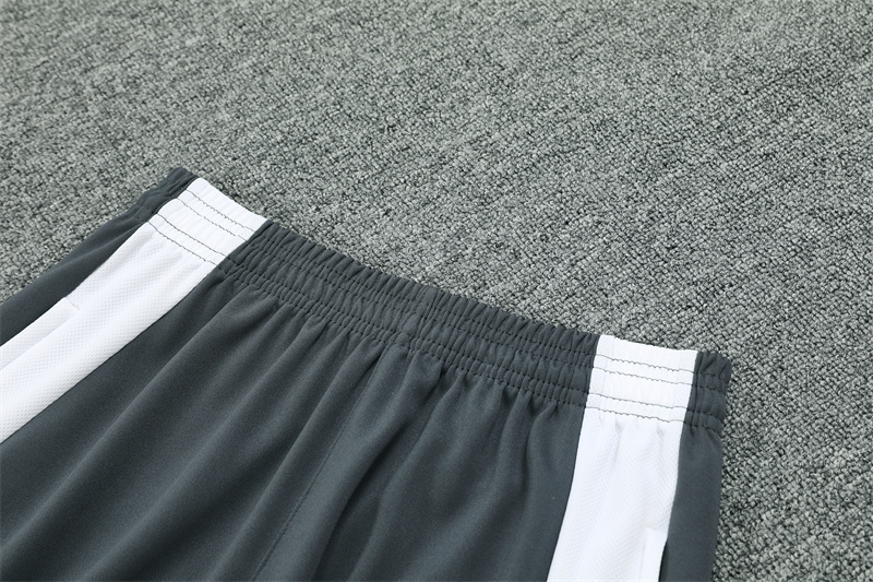 24/25 Manchester United dark grayHalf Zip Training Kit (Adult Kids Kit)