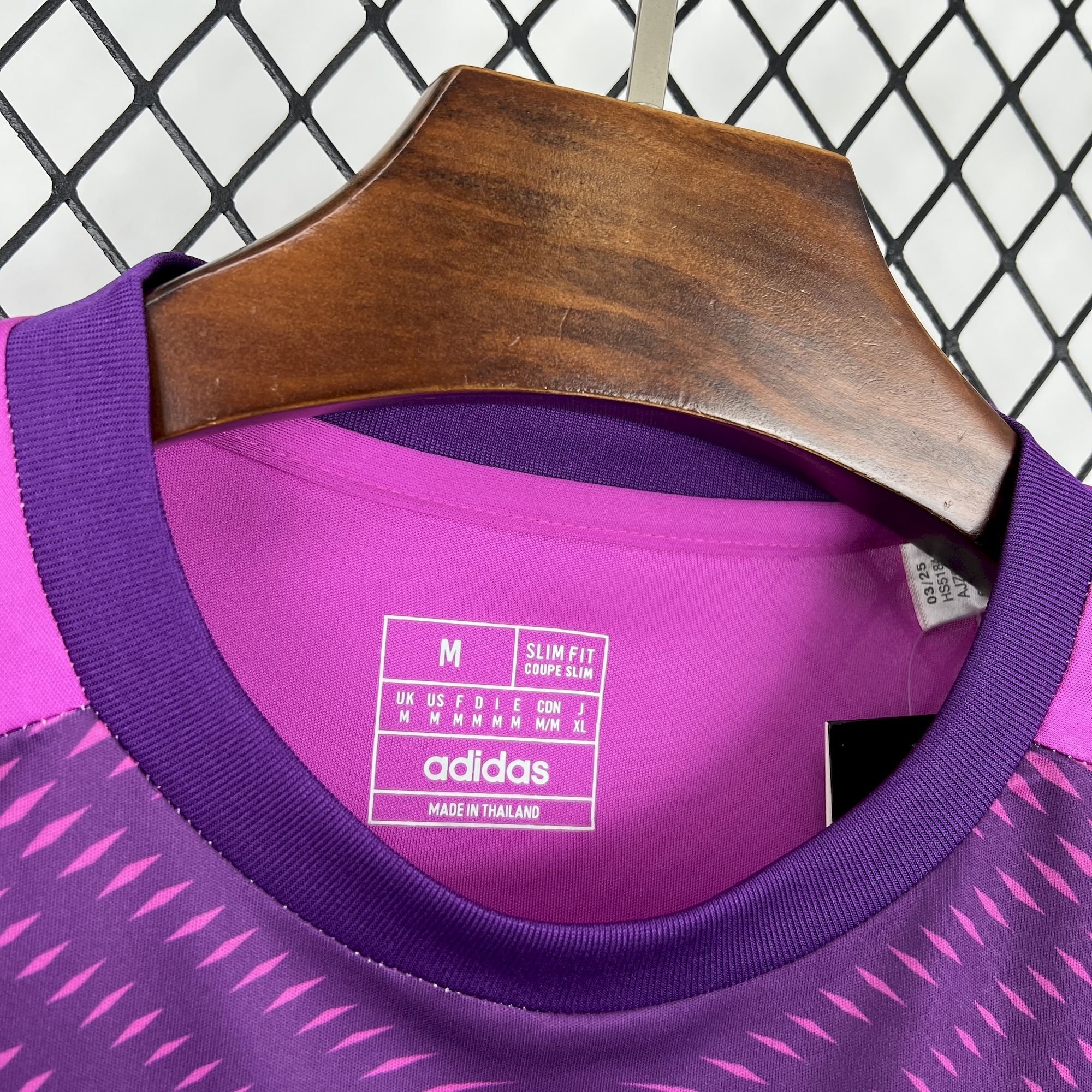 2025/2026 Bayern Munich Goalkeeper Football Jersey (Fan Edition)