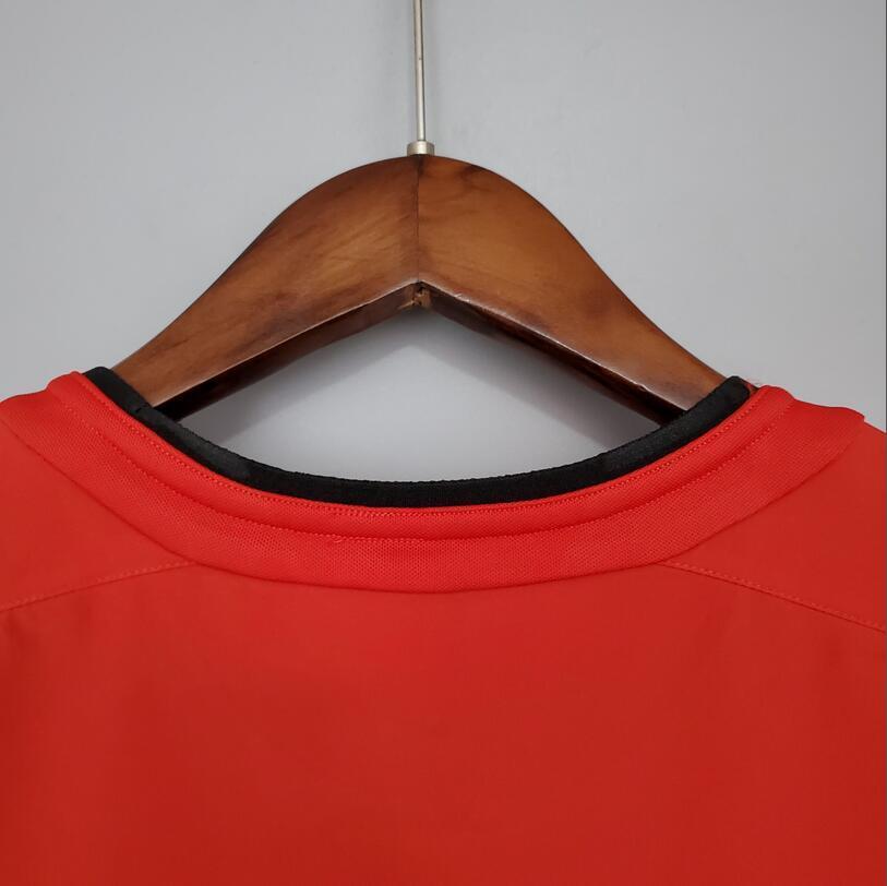 02/04Manchester United home  retro football jersey