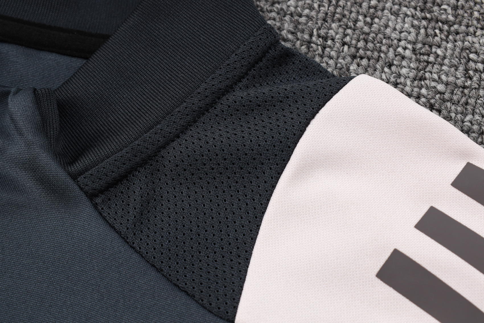 2024/2025 Real Madrid Grey Adult Half Zip Training Kit (Adult Kit)