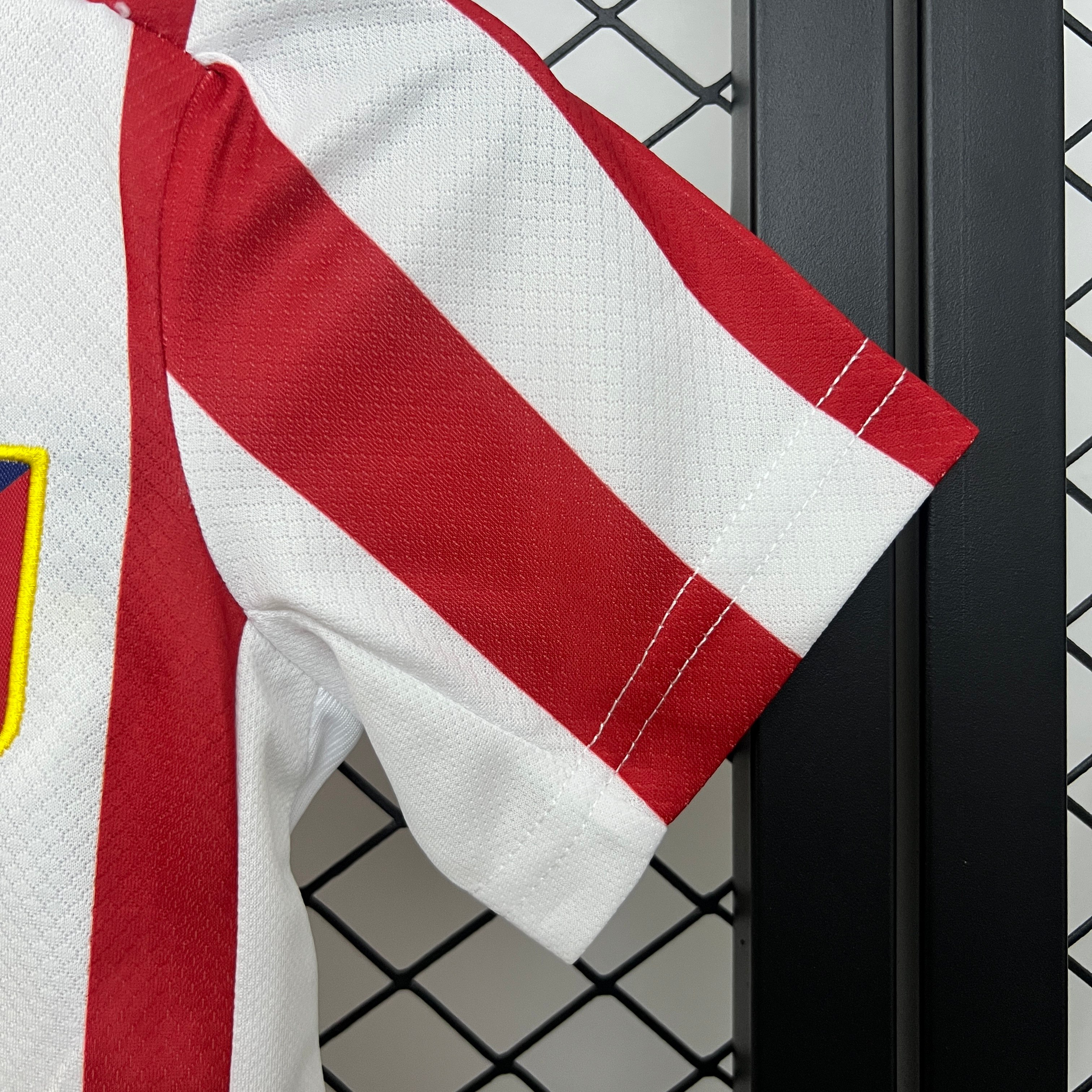 2025/2026 Atletico Madrid Home Football Kids Kit （Kids Kit socks）