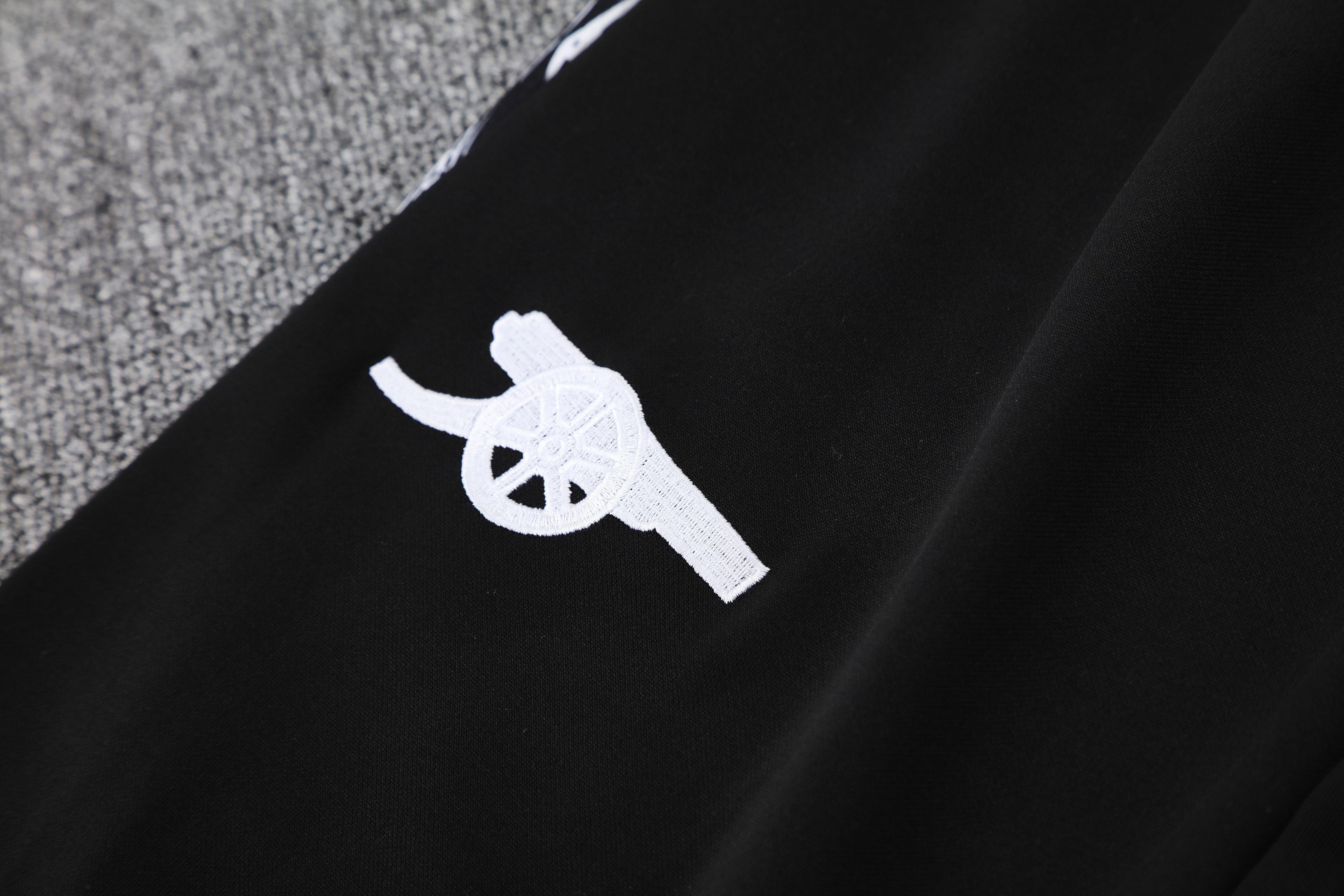 2025/2026 Arsenal Adult Long Sleeve Hood Kit