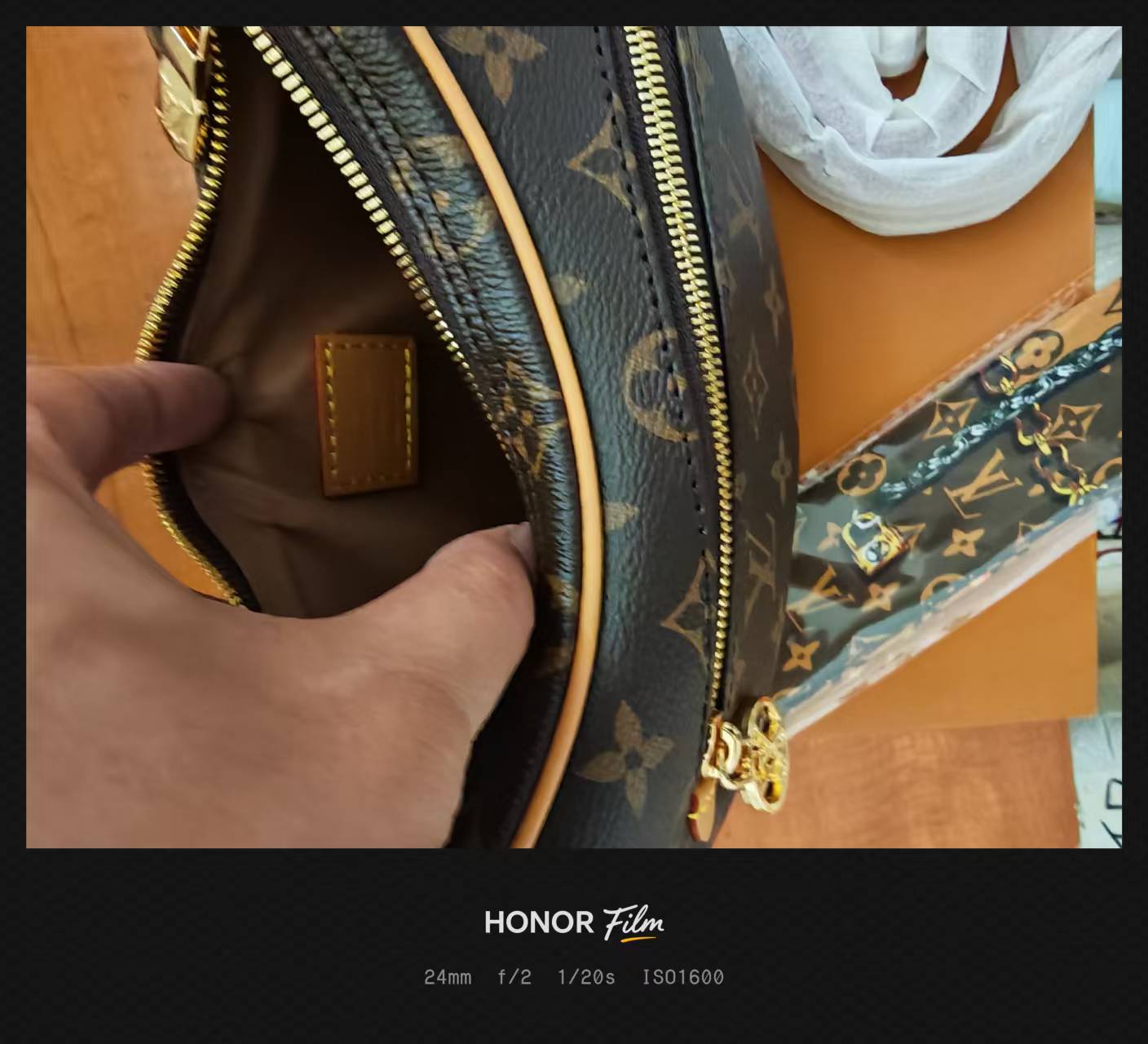 L design Saddle handbag high quality Clearance sale