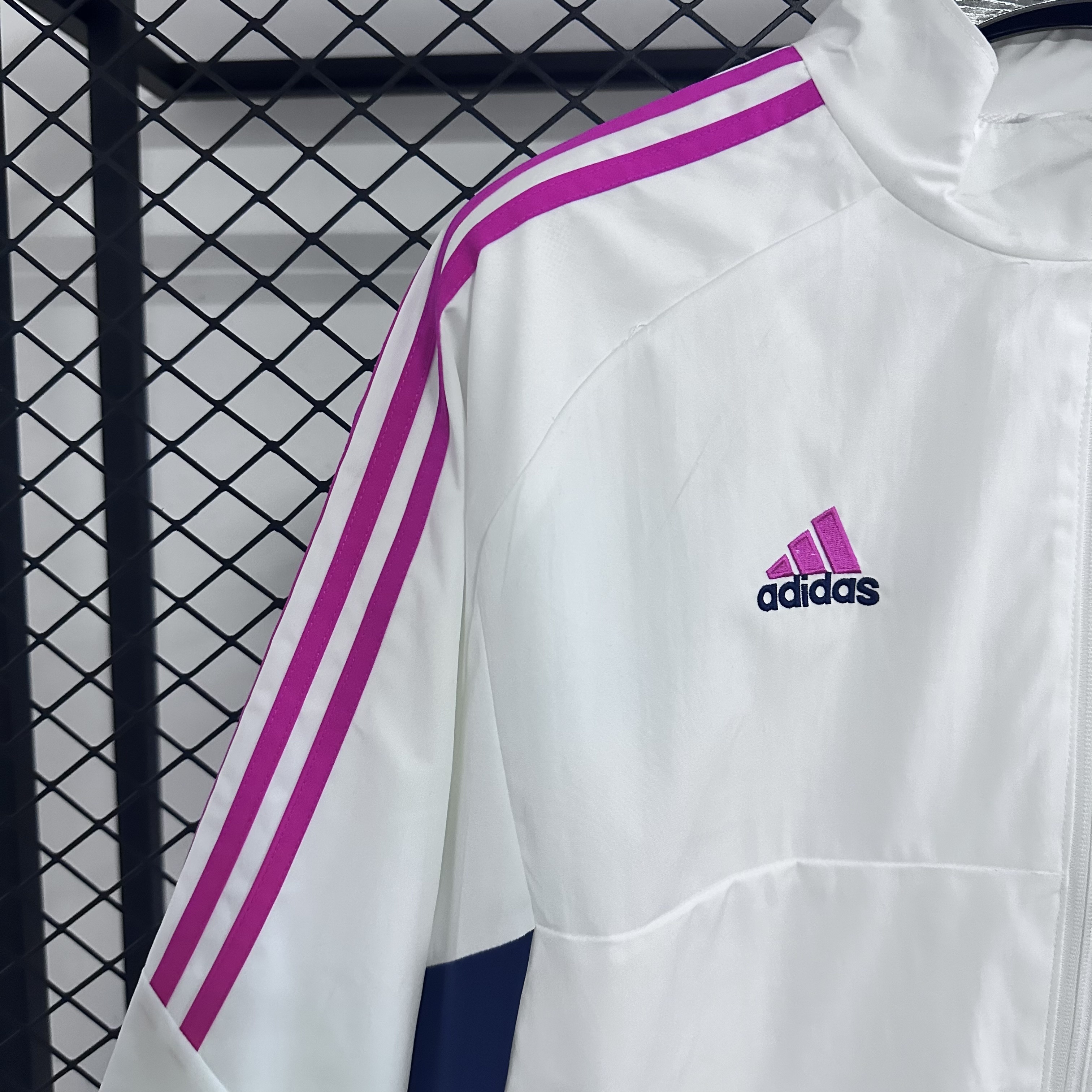 2025/2026 Arsenal embroidered football windbreaker