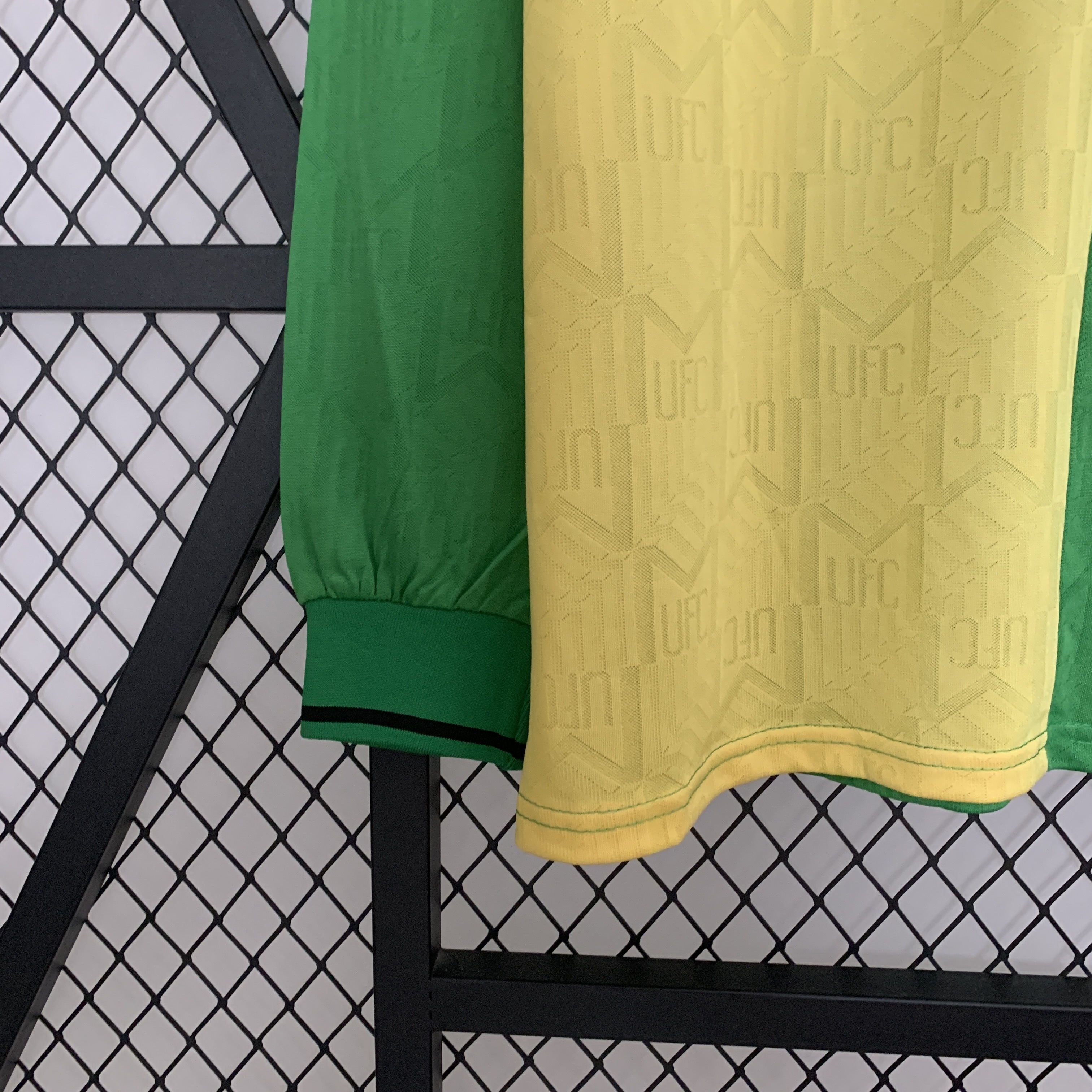 92/94 Manchester United Third Away long sleeved retro football jersey