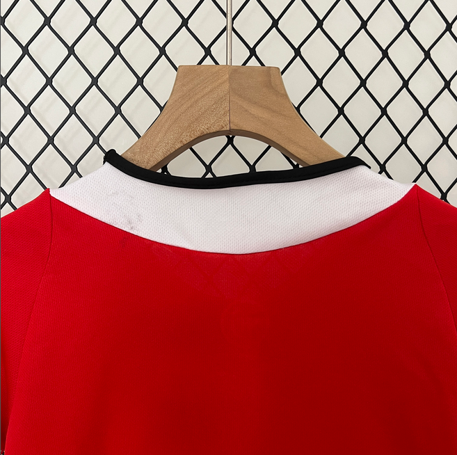 05/06 Manchester United home ground Retro Football Soccer Kids Kit