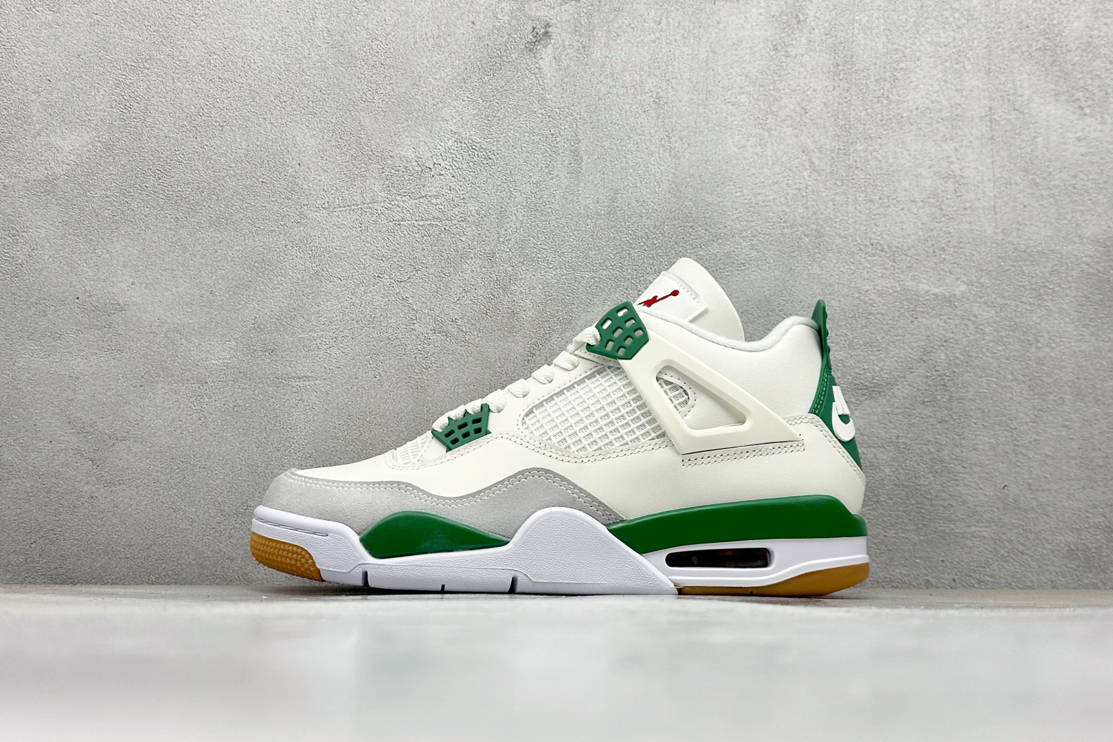 Nike Air Jordan AJ4