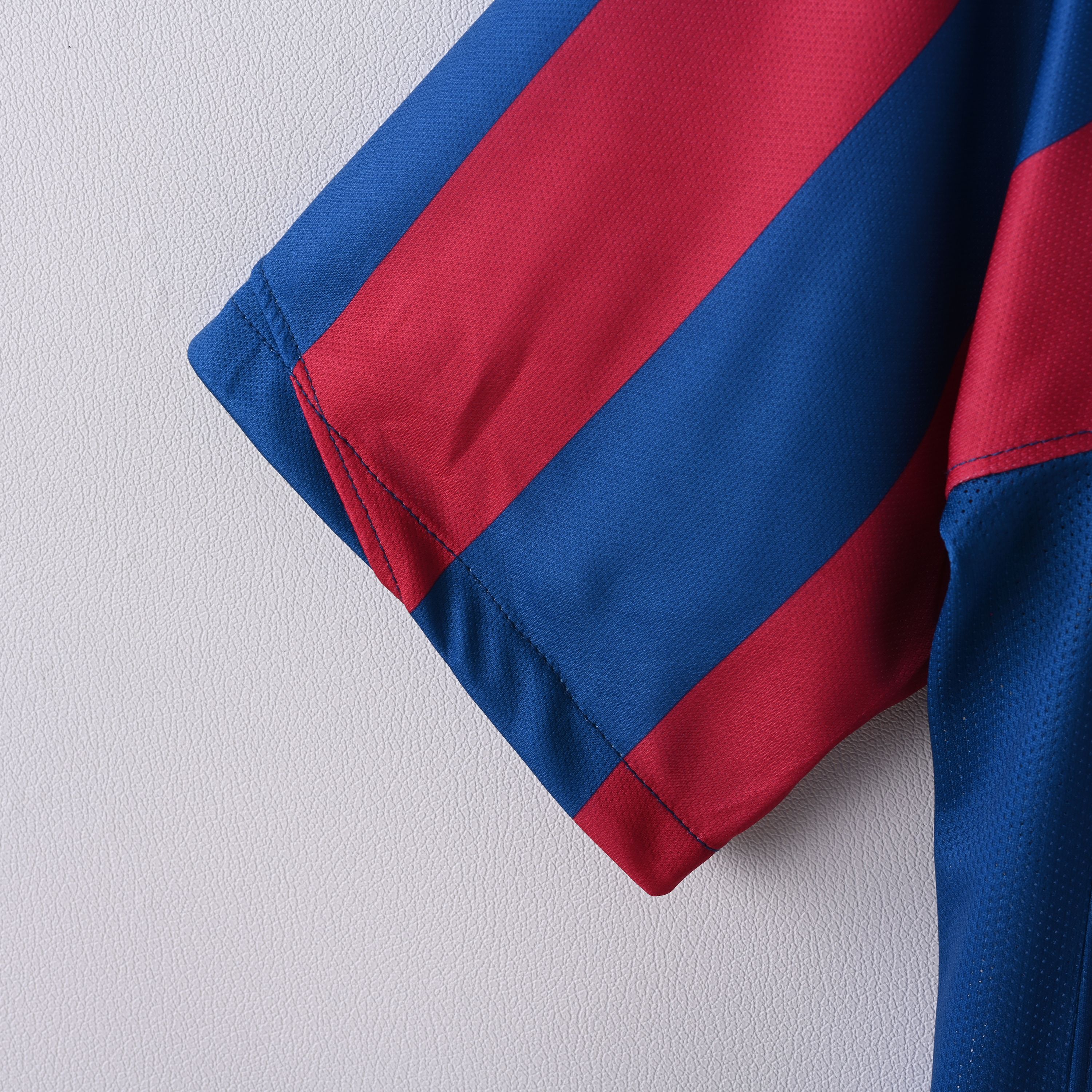 2005/2006 Barcelona Home Retro Football Shirt