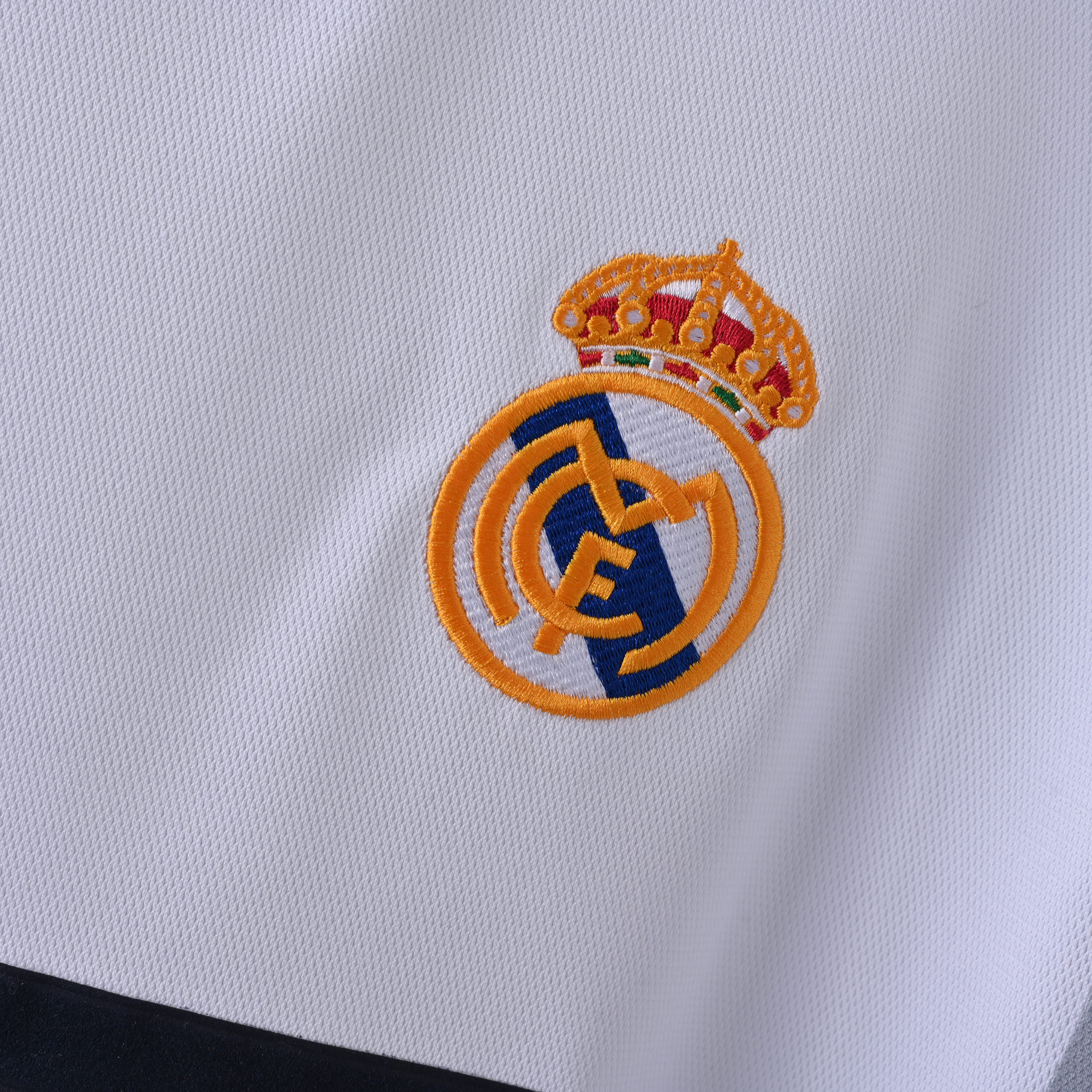 2000/2001 Real Madrid Home Retro Football Shirt