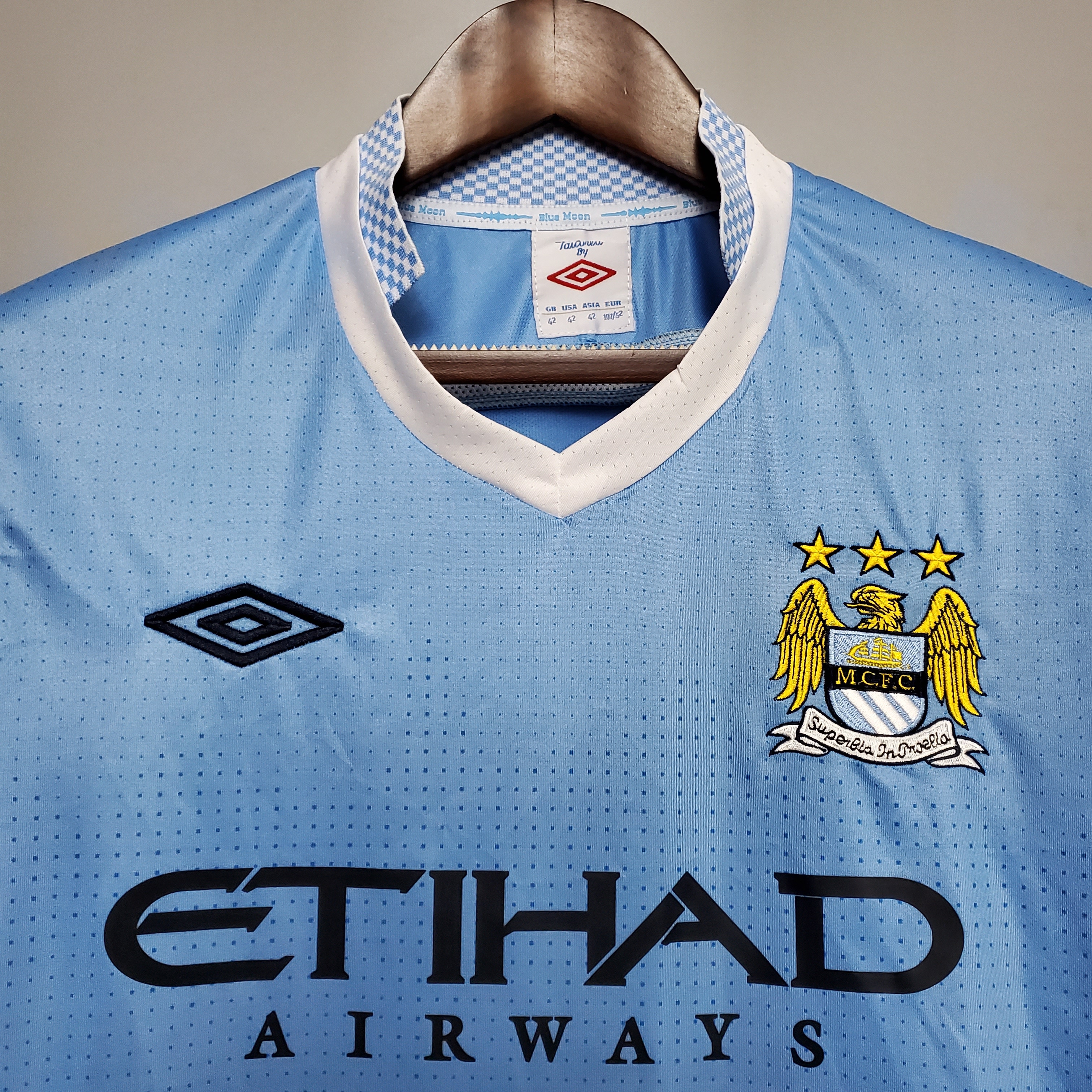 2011/2012 Manchester City Retro Home Football Shirt