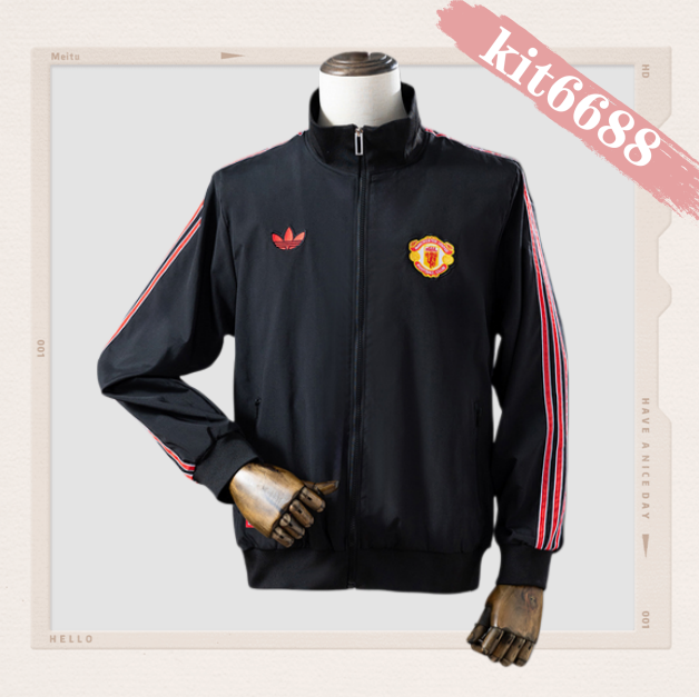 26/27 Manchester United Retro Windbreaker