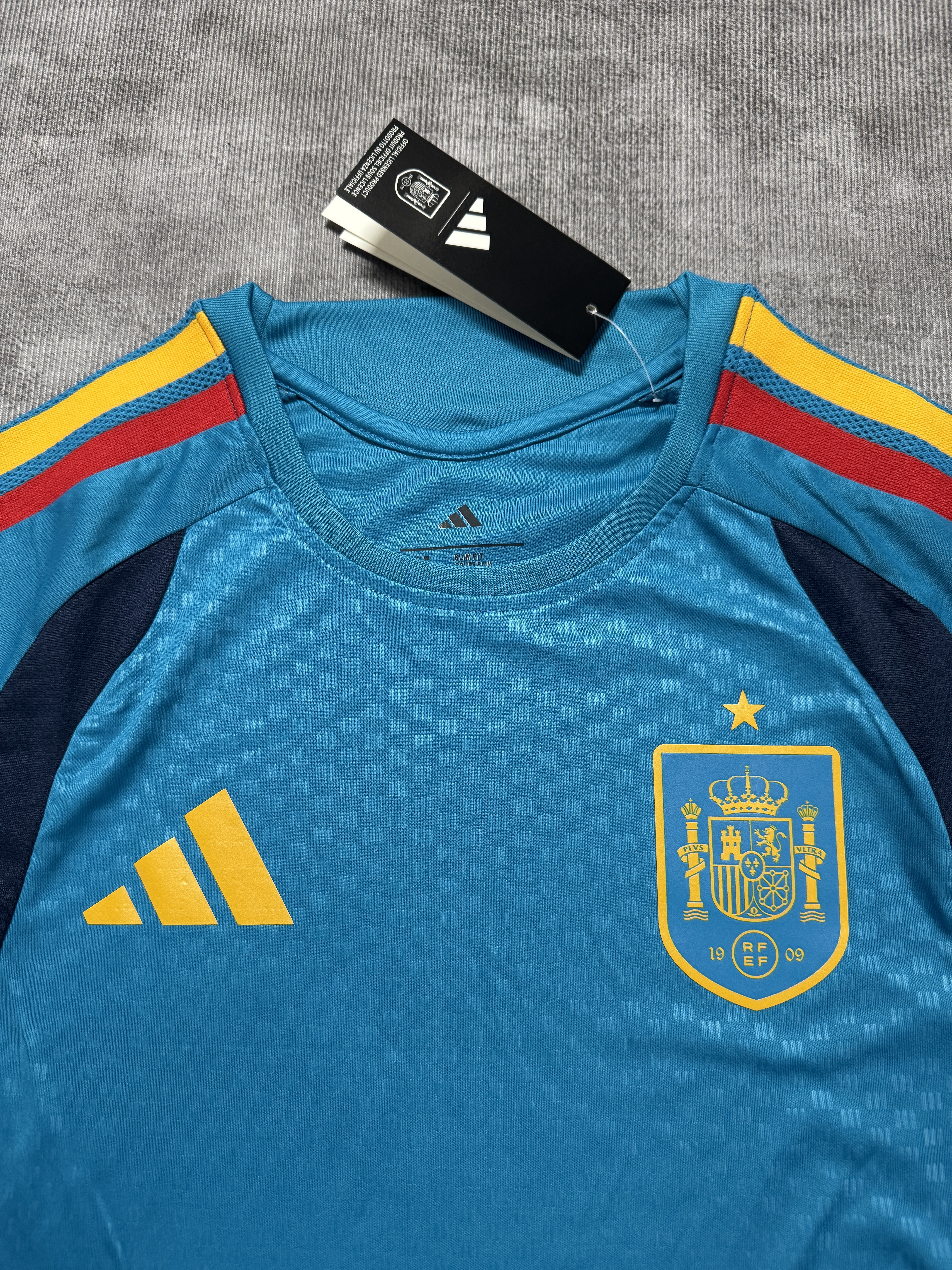 2026 Spain Pre-match Training Football Shirt (Fan Edition)