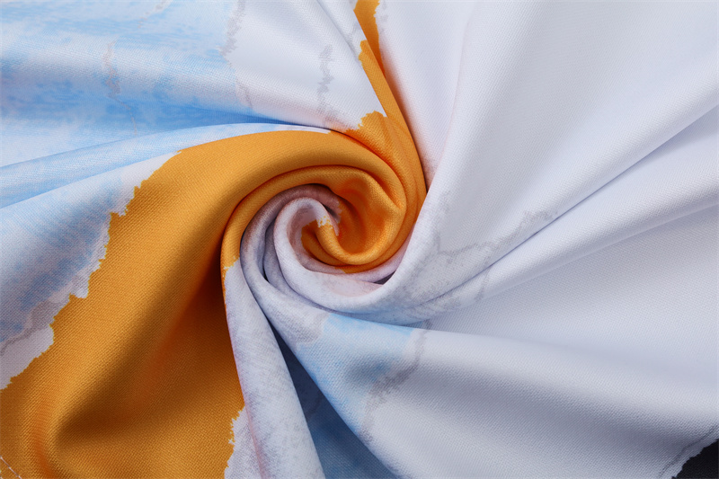 2024/2025 Real Madrid yellow and white adult half-zip training suit (Adult Kit)