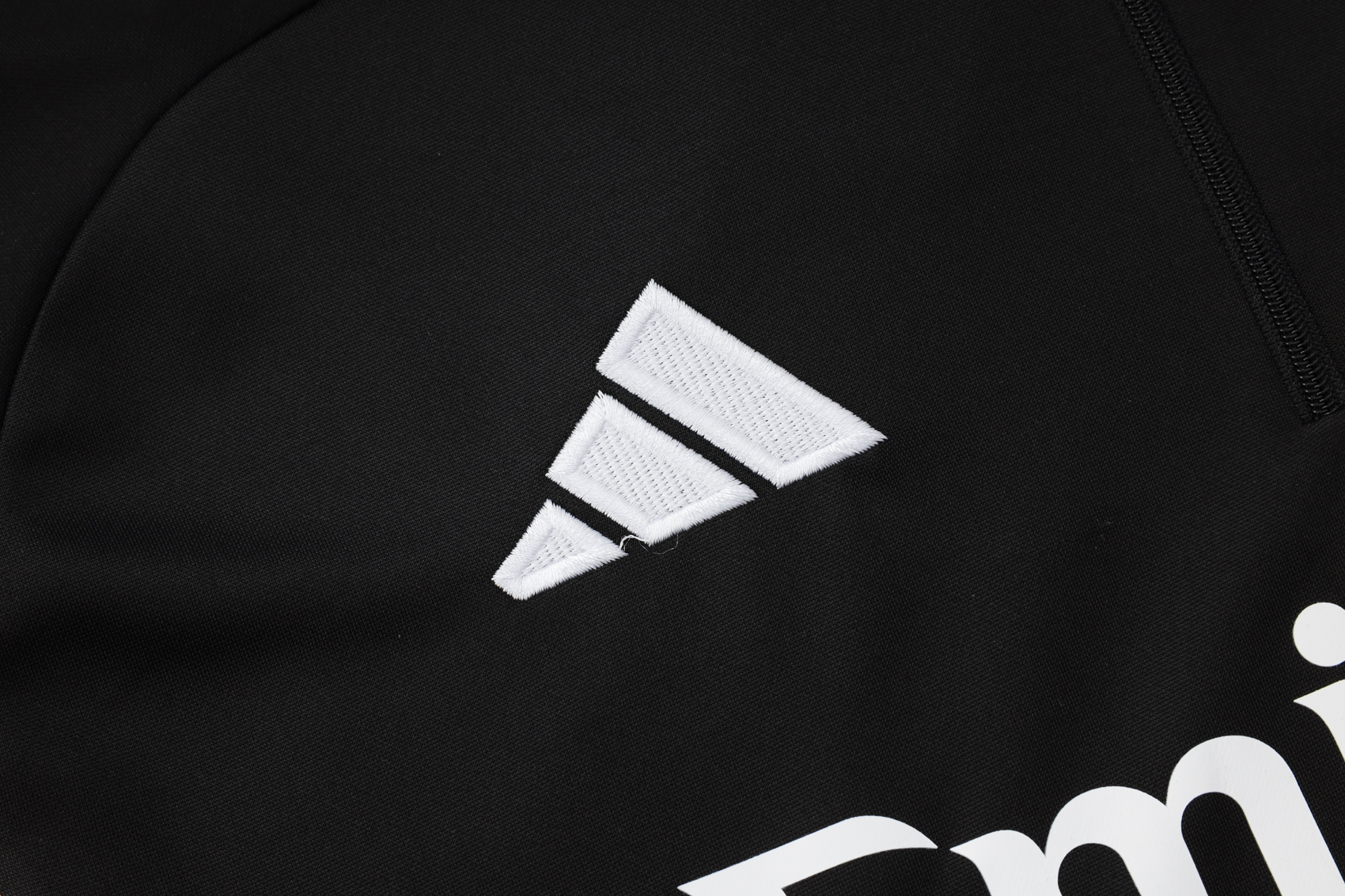 2024/2025 Real Madrid Black Adult Half Zip Training Kit (Adult Kit)