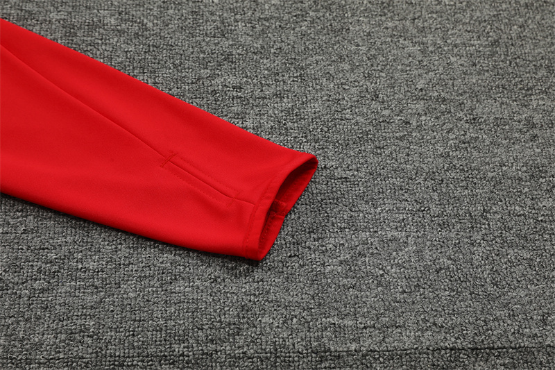 23/24 Manchester United red Half Zip Training Kit (Adult Kids Kit)