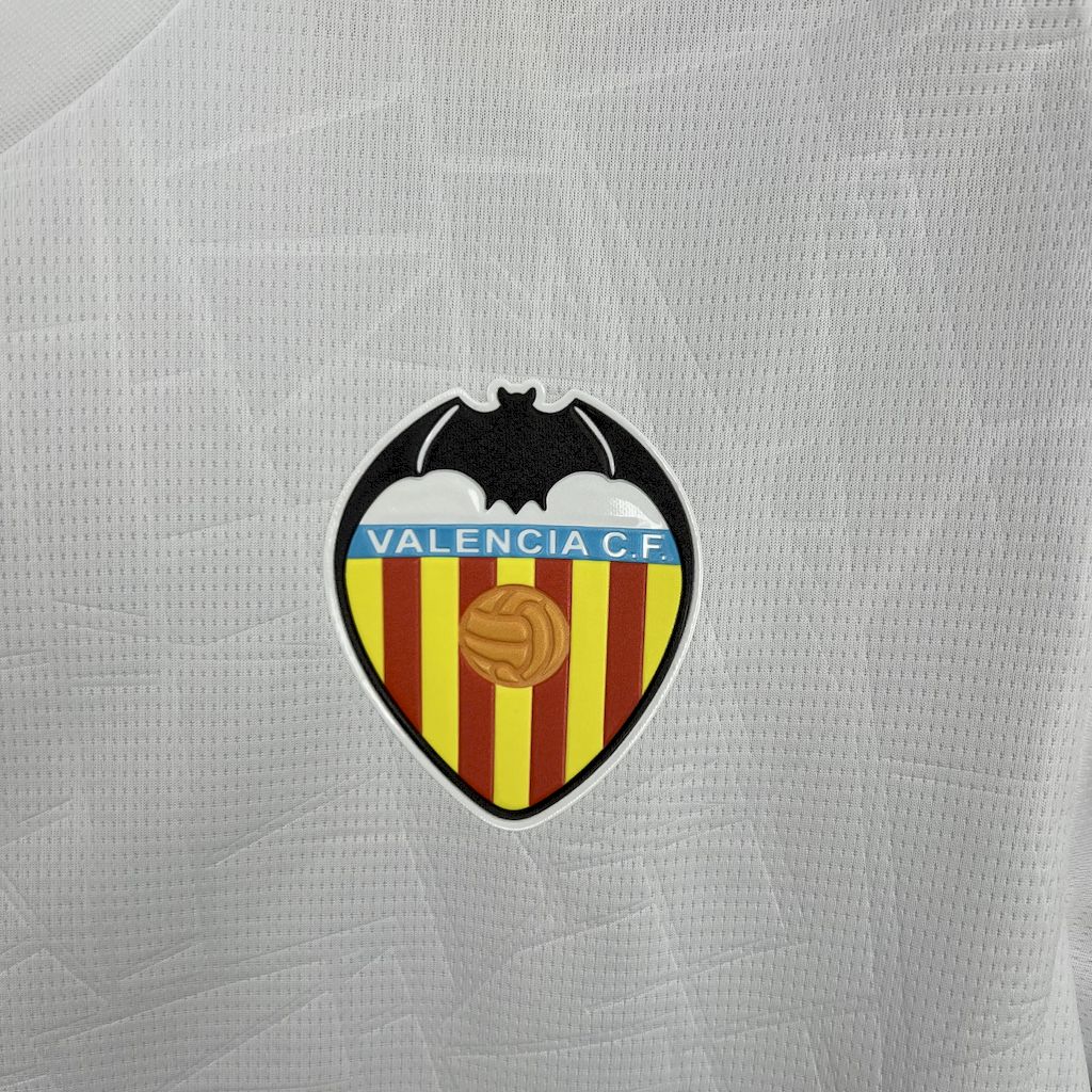 2025/2026 Valencia Home Football Jersey (Fan Edition)